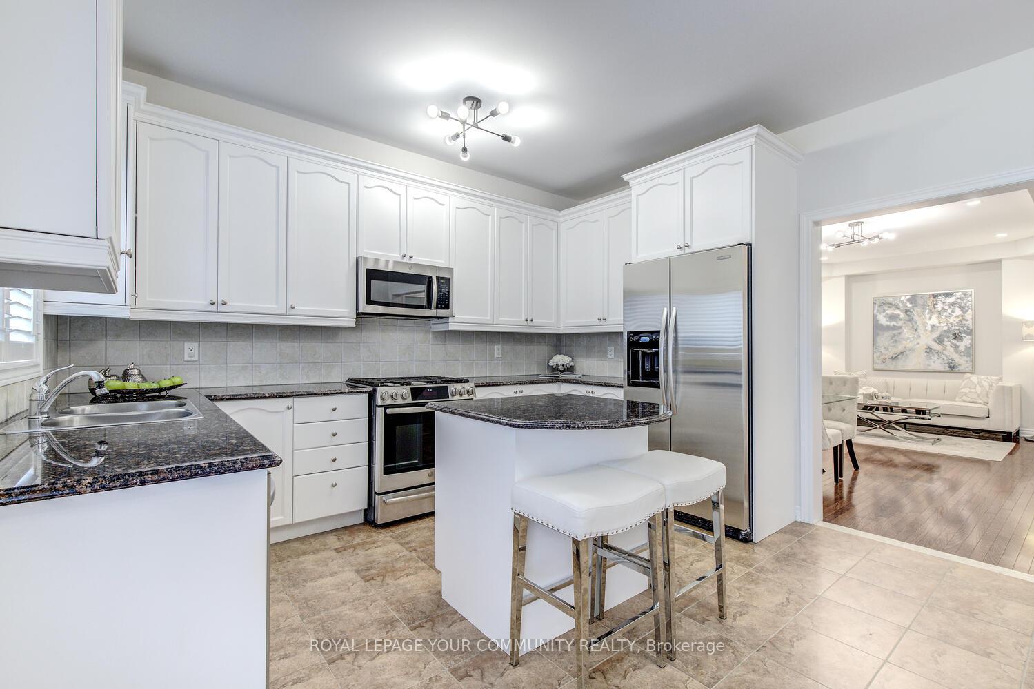 Photo 12 of 150 Lealinds Road, Vaughan, Patterson — HOMEH