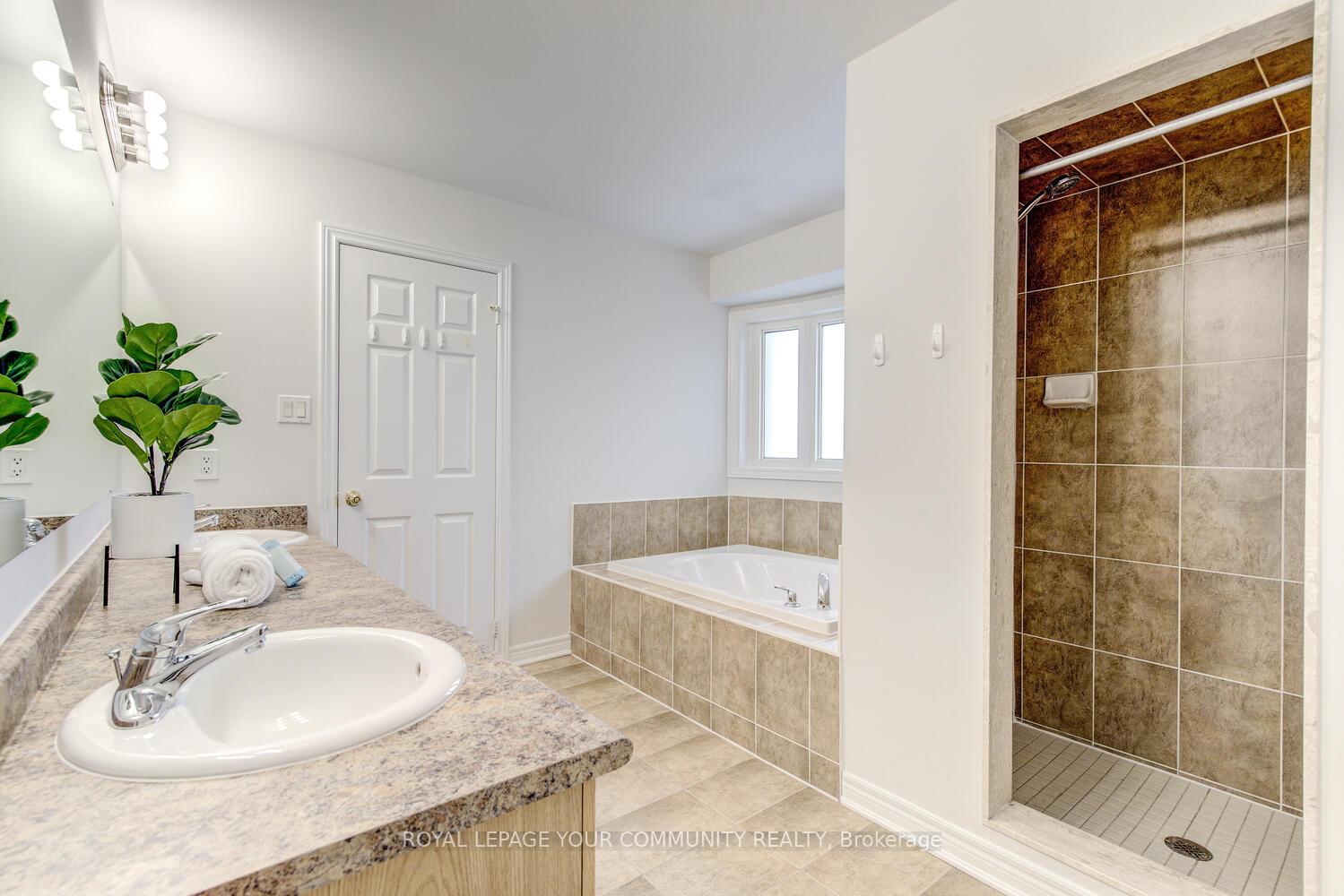 Photo 24 of 150 Lealinds Road, Vaughan, Patterson — HOMEH