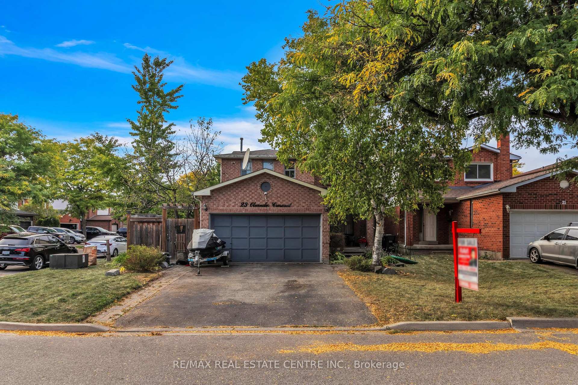 Photo 1 of 23 Oleander Crescent N, Brampton, Heart Lake East — HOMEH