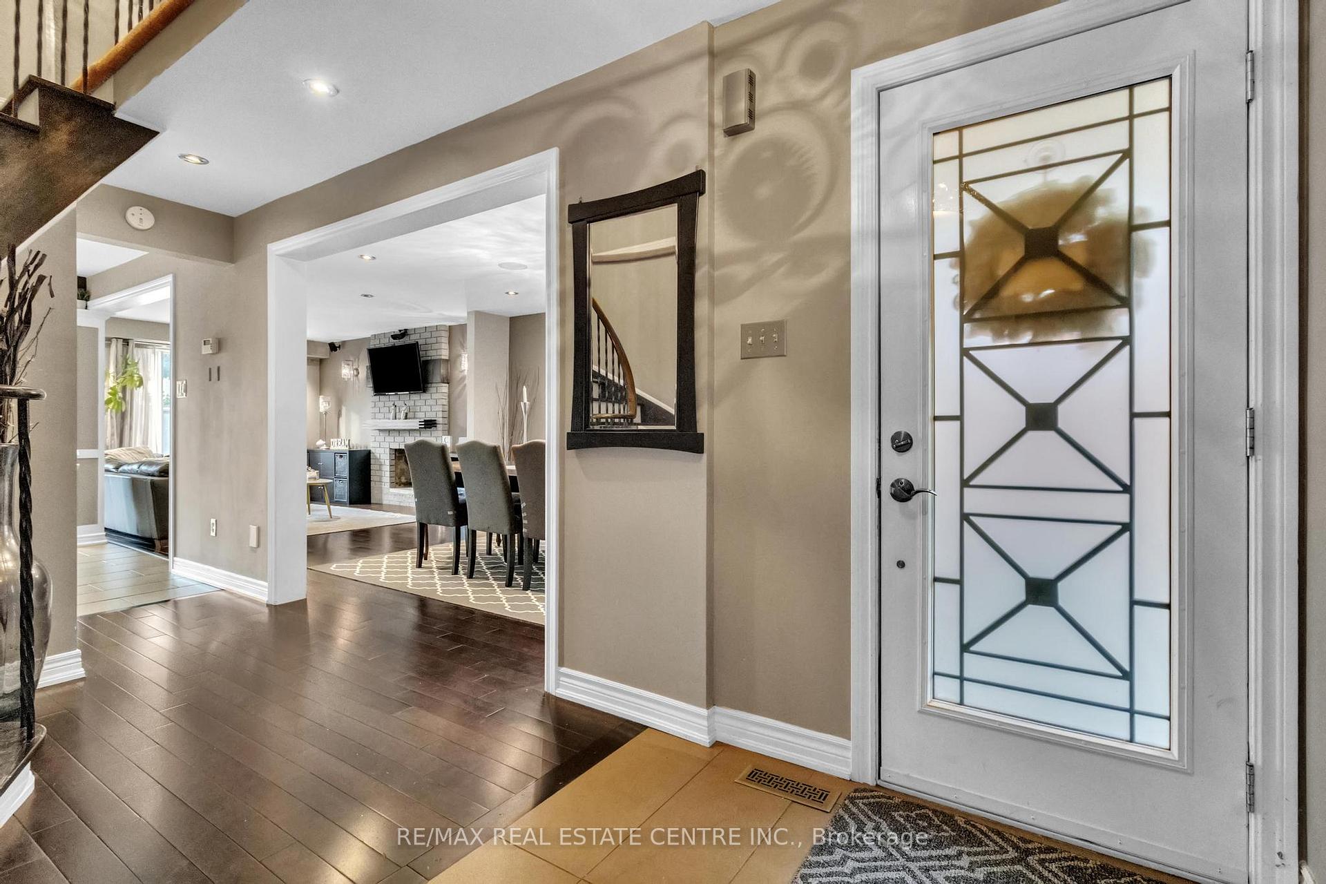Photo 6 of 23 Oleander Crescent N, Brampton, Heart Lake East — HOMEH