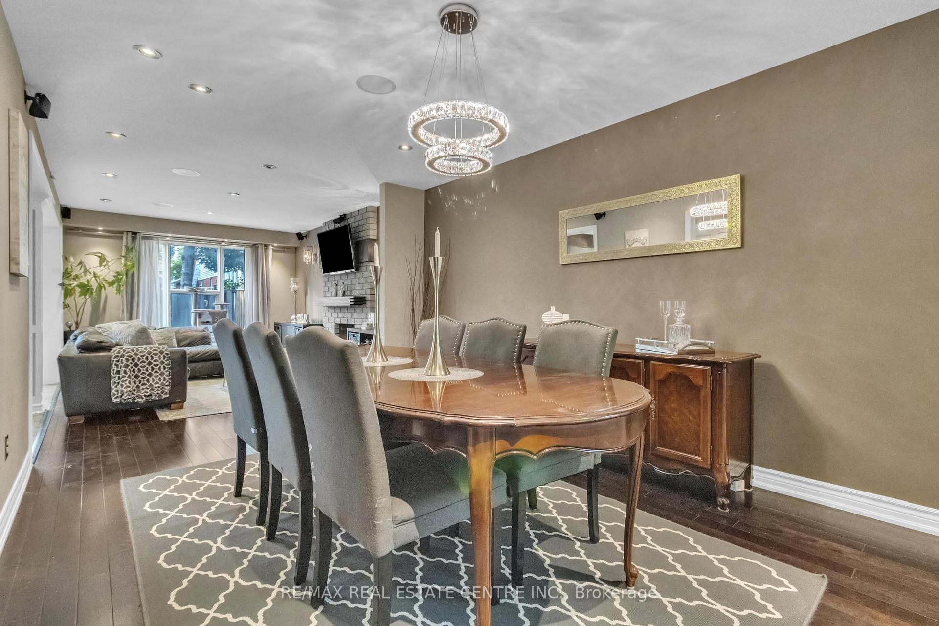 Photo 7 of 23 Oleander Crescent N, Brampton, Heart Lake East — HOMEH