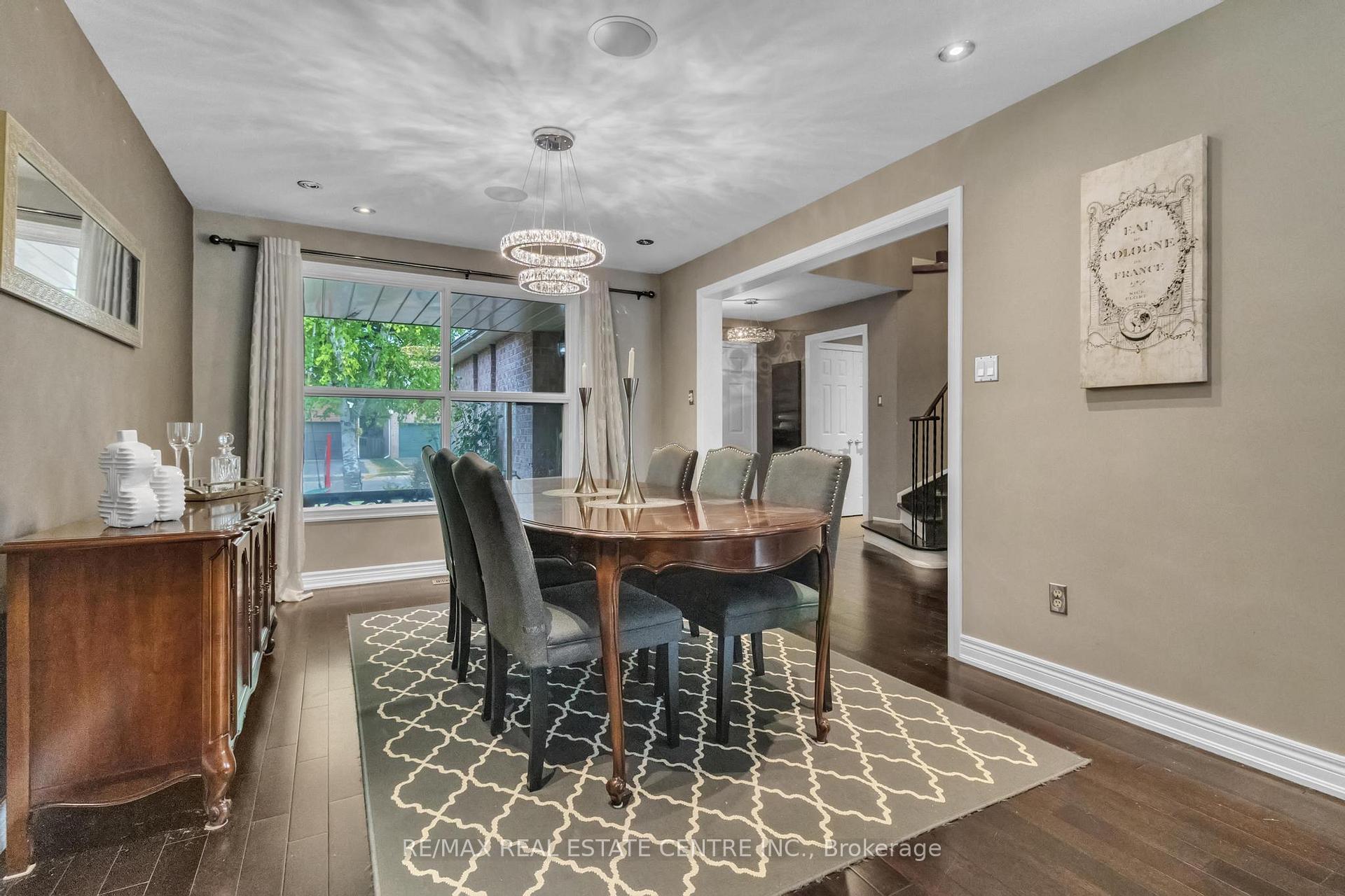 Photo 9 of 23 Oleander Crescent N, Brampton, Heart Lake East — HOMEH