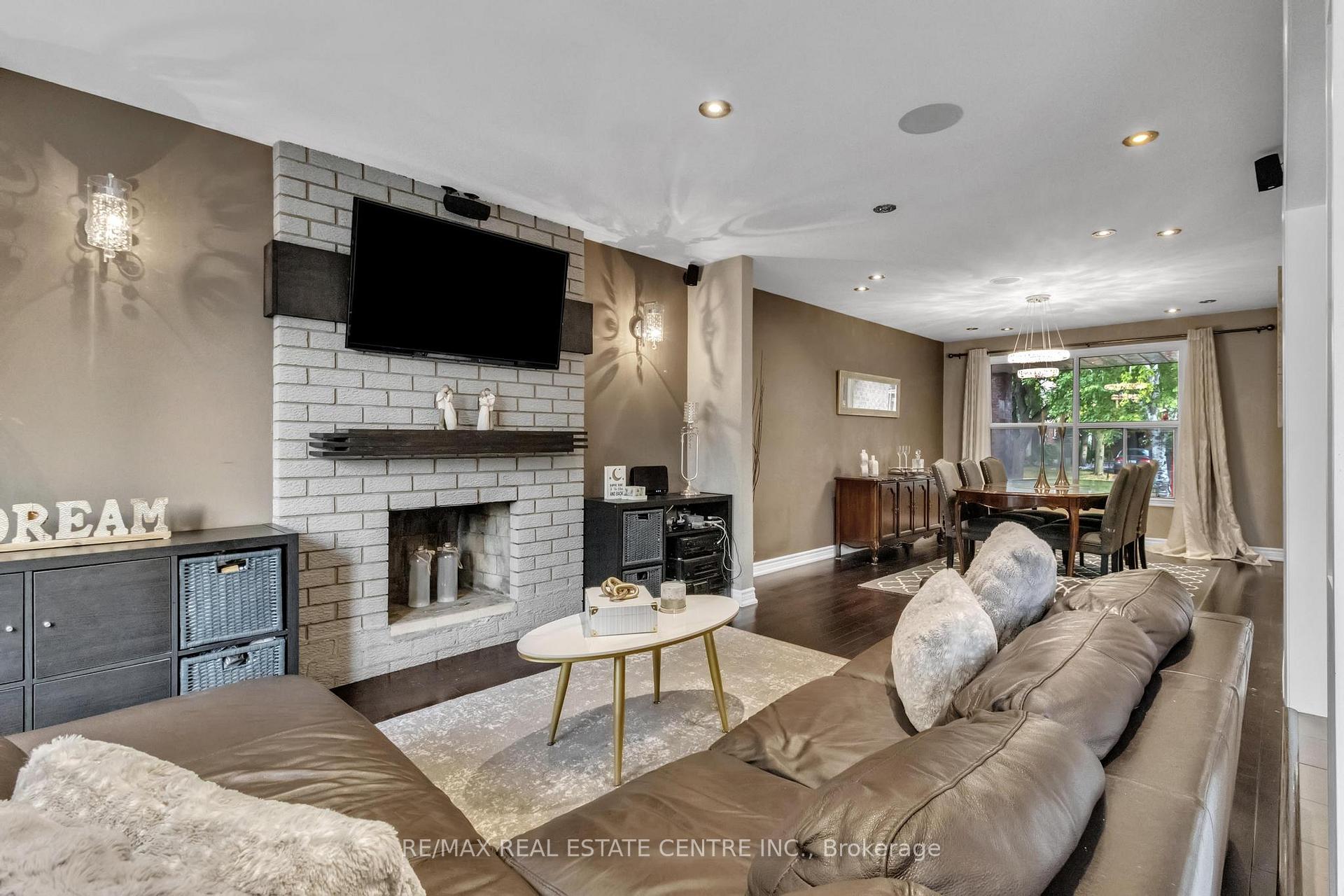 Photo 16 of 23 Oleander Crescent N, Brampton, Heart Lake East — HOMEH