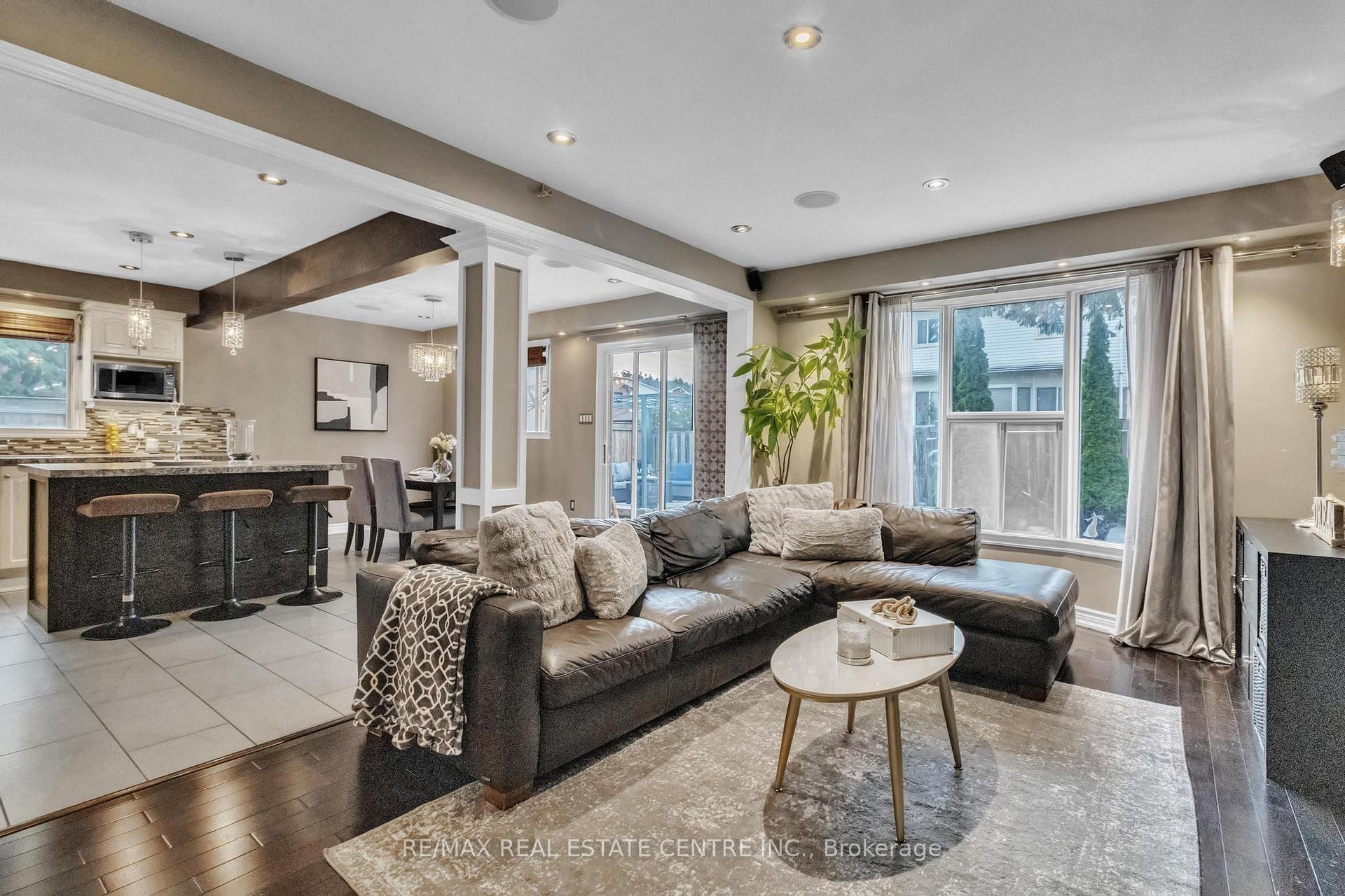 Photo 17 of 23 Oleander Crescent N, Brampton, Heart Lake East — HOMEH