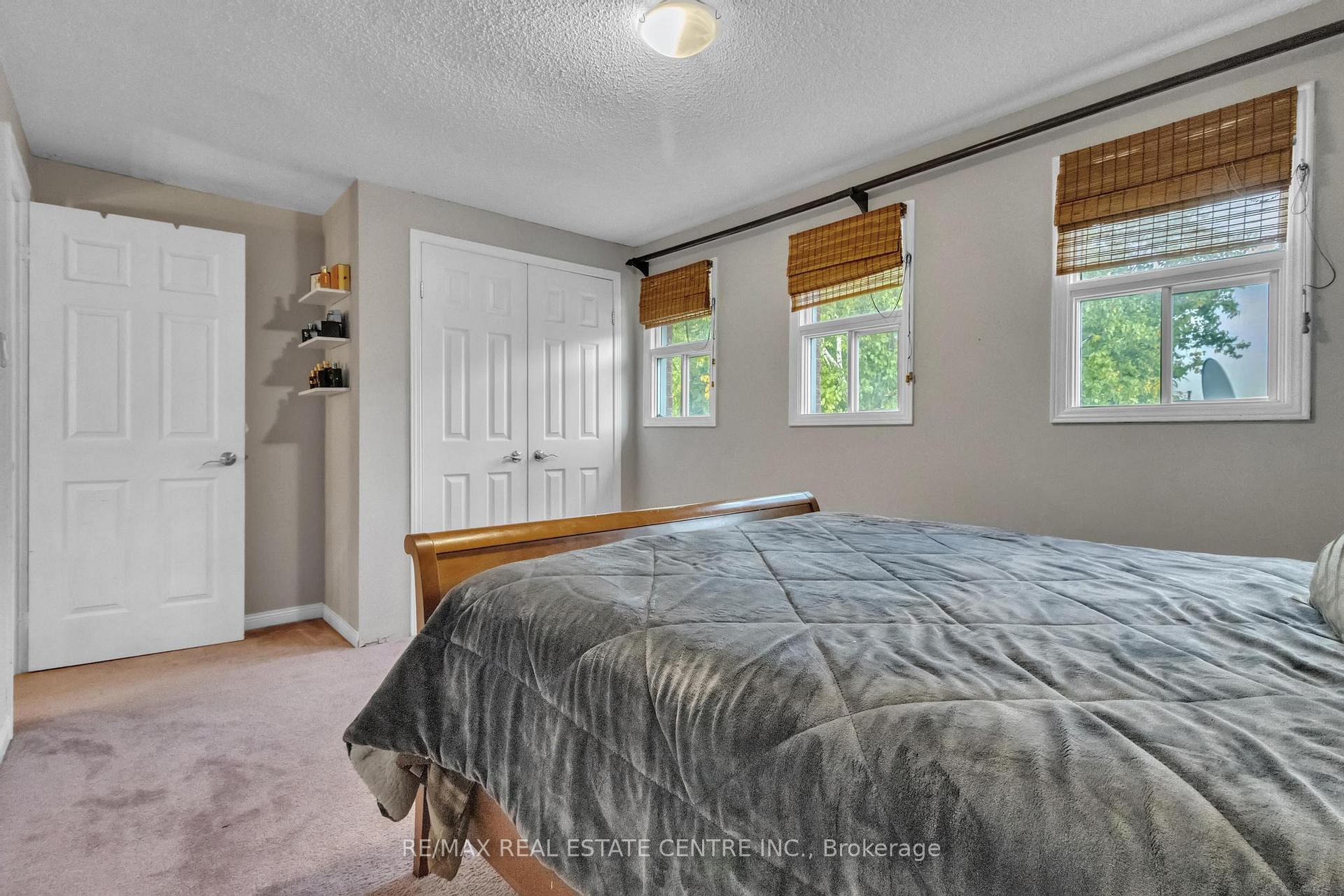 Photo 20 of 23 Oleander Crescent N, Brampton, Heart Lake East — HOMEH