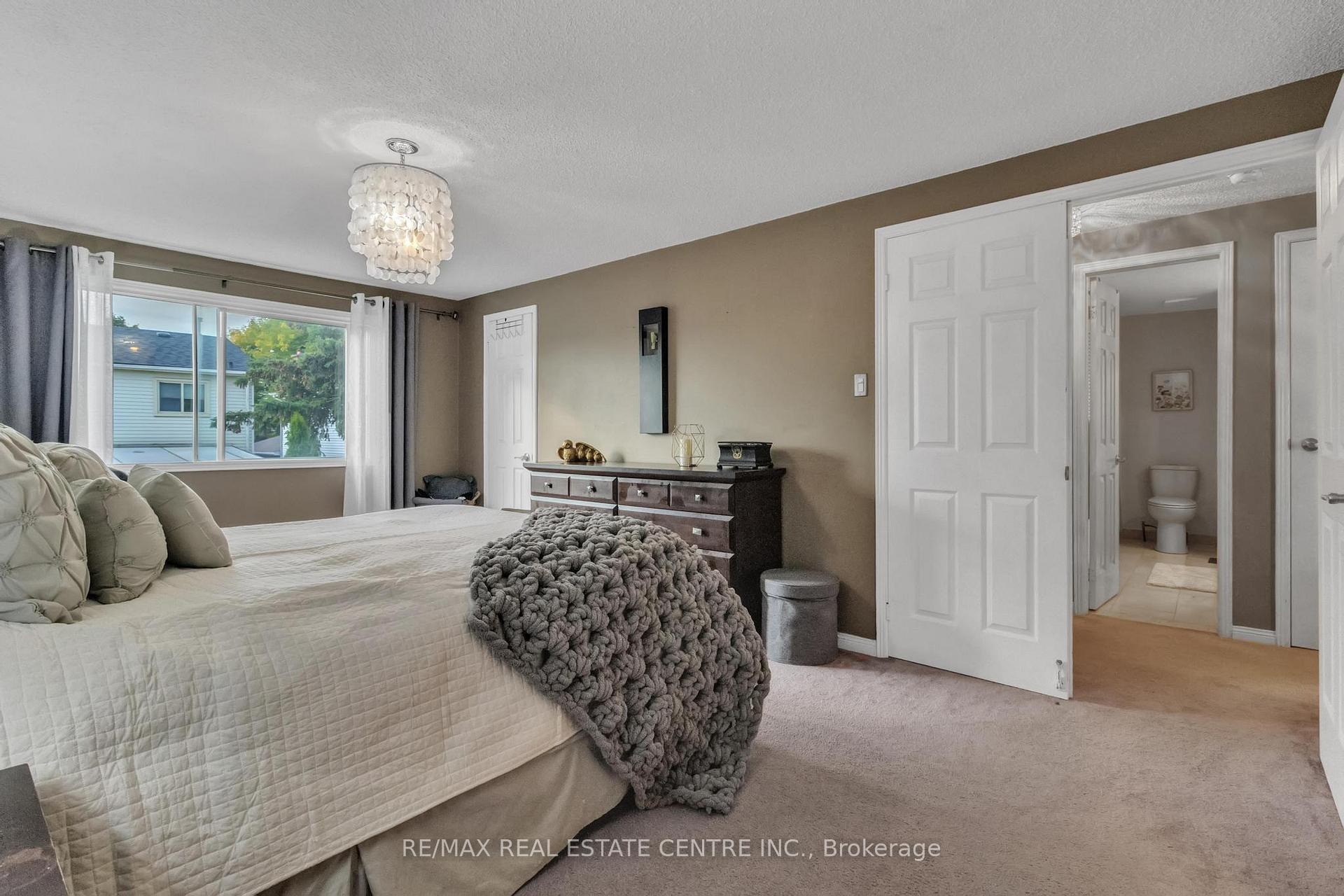 Photo 26 of 23 Oleander Crescent N, Brampton, Heart Lake East — HOMEH