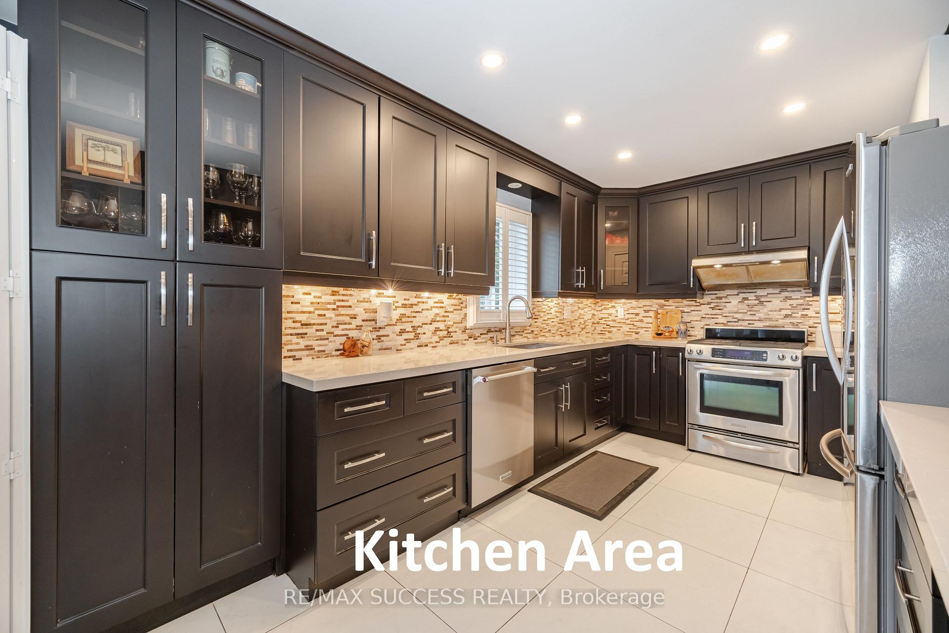 Photo 10 of 19 Sawston Circle, Brampton, Fletcher's Meadow — HOMEH
