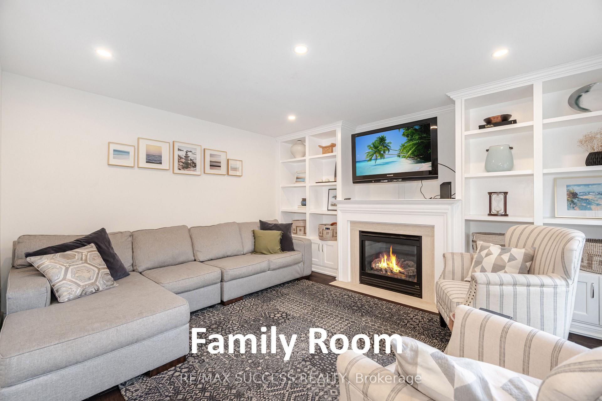 Photo 18 of 19 Sawston Circle, Brampton, Fletcher's Meadow — HOMEH
