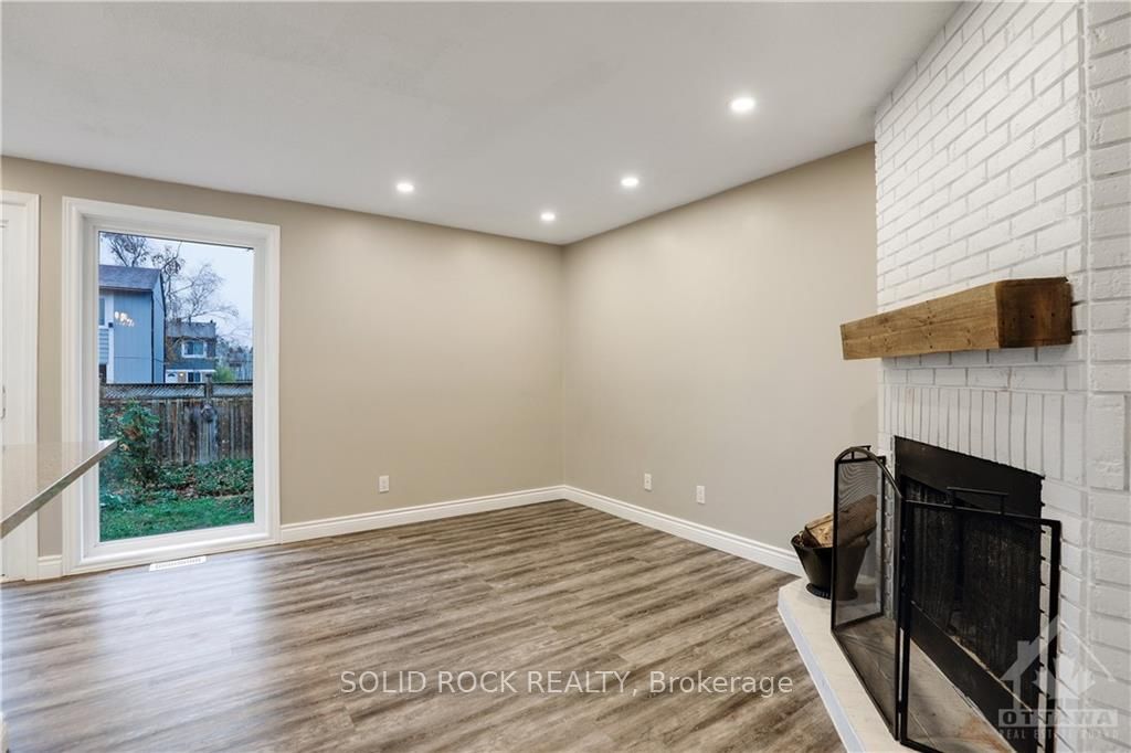 Photo 14 of 48 Burnetts Grove Circle, Ottawa, Barrhaven - Pheasant Run — HOMEH