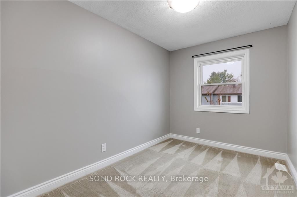 Photo 21 of 48 Burnetts Grove Circle, Ottawa, Barrhaven - Pheasant Run — HOMEH