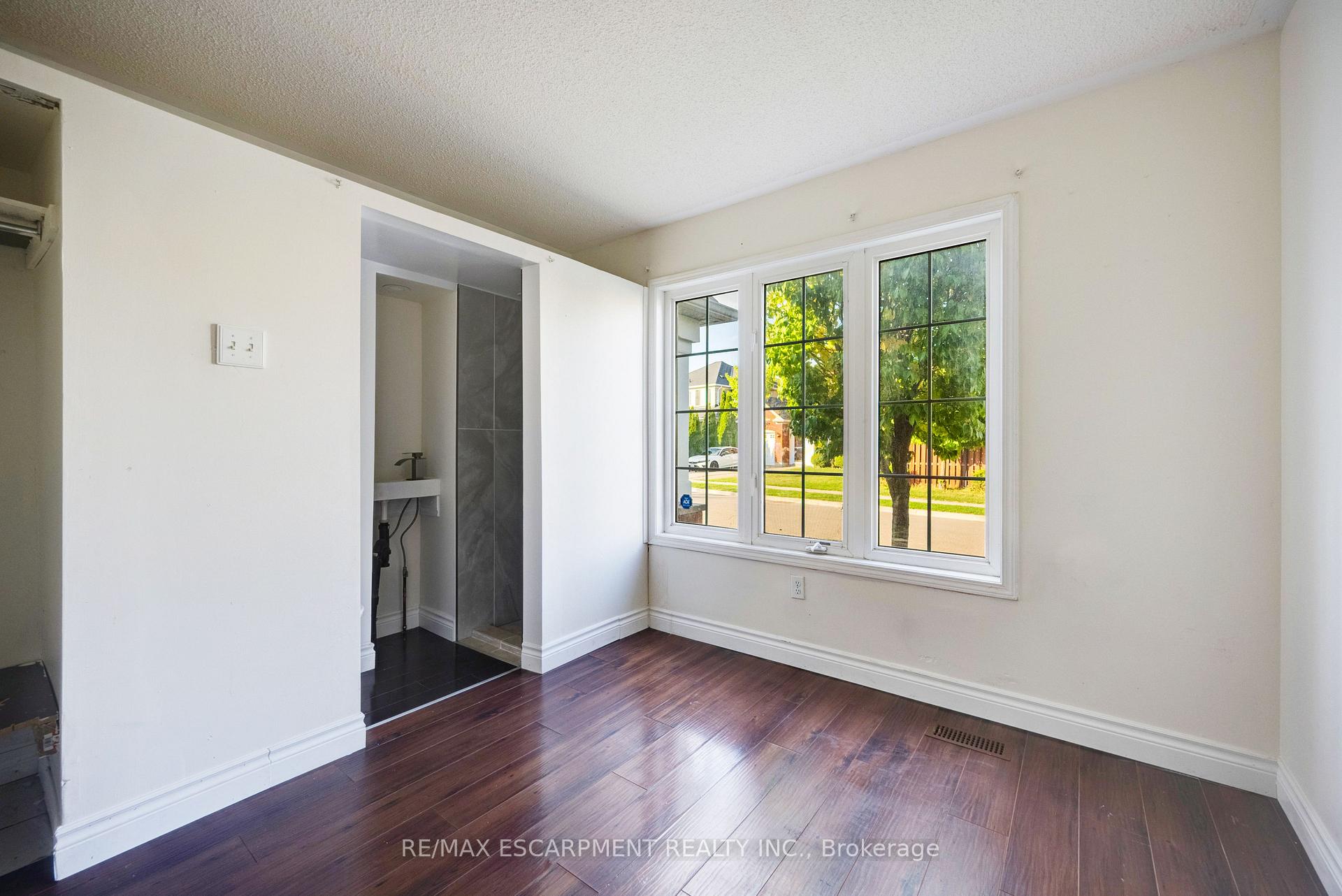 Photo 22 of 14 Yvonne Drive, Brampton, Fletcher's Meadow — HOMEH