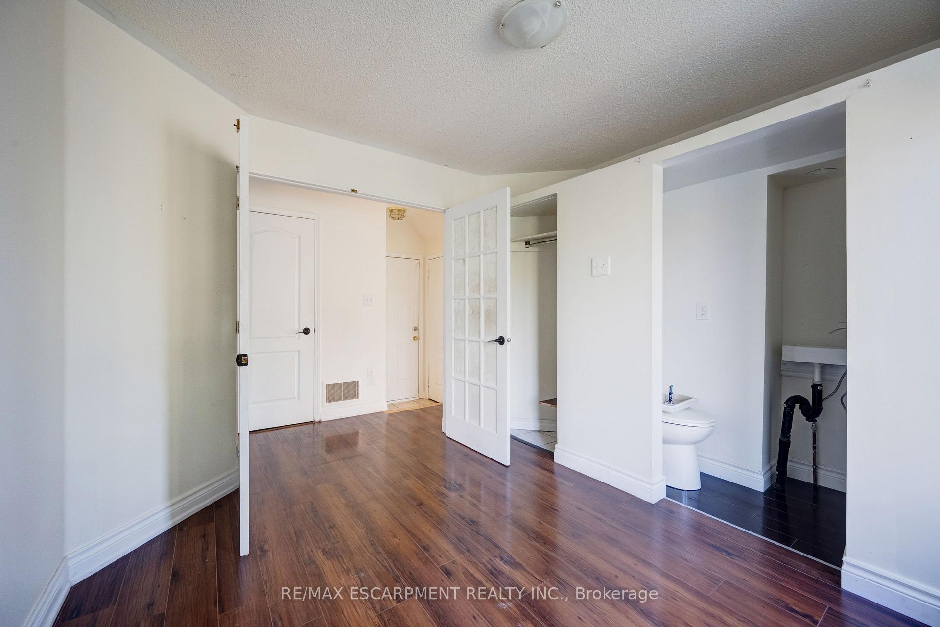 Photo 24 of 14 Yvonne Drive, Brampton, Fletcher's Meadow — HOMEH