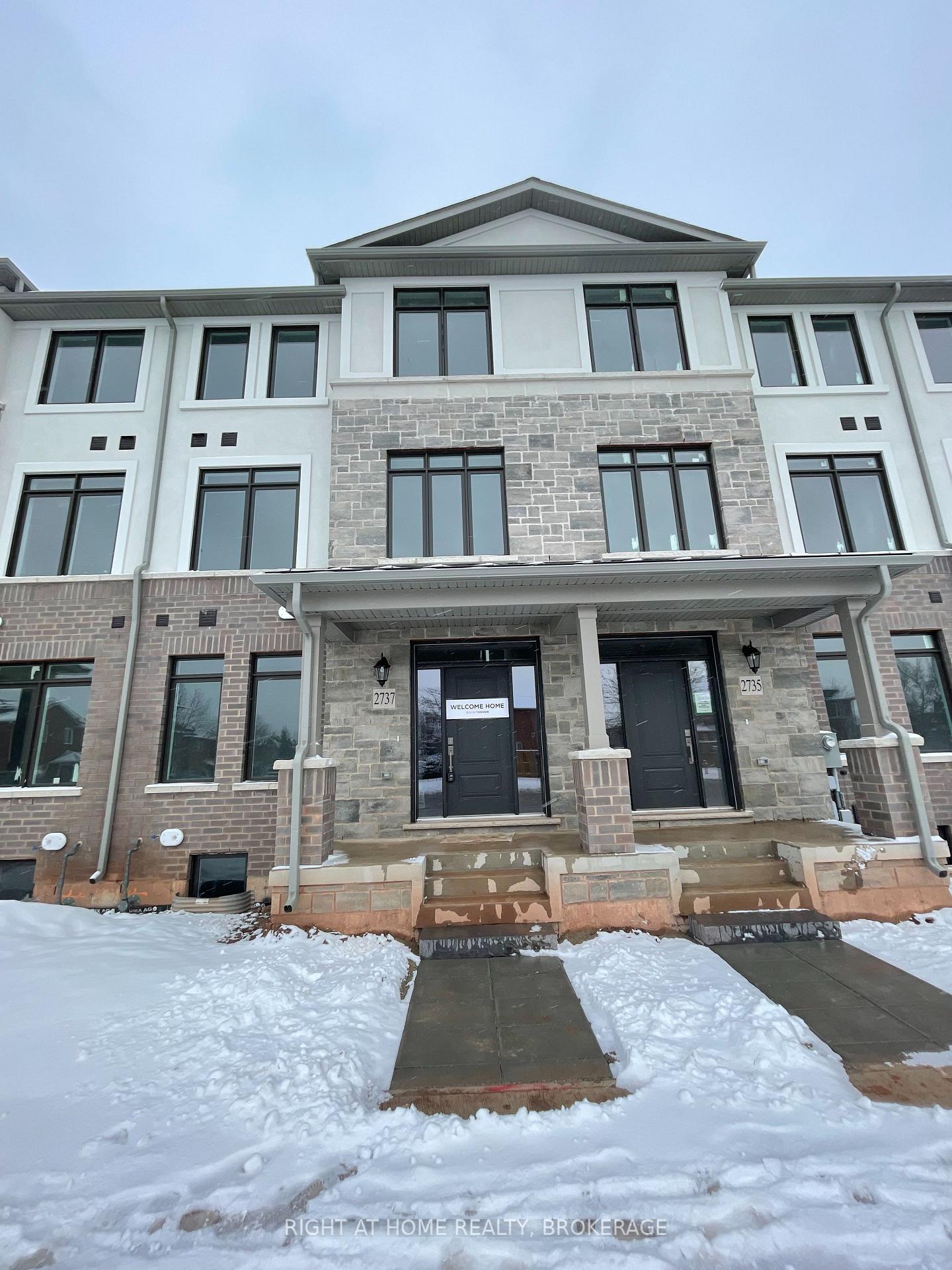 Front of 2737 Westoak Trails Boulevard