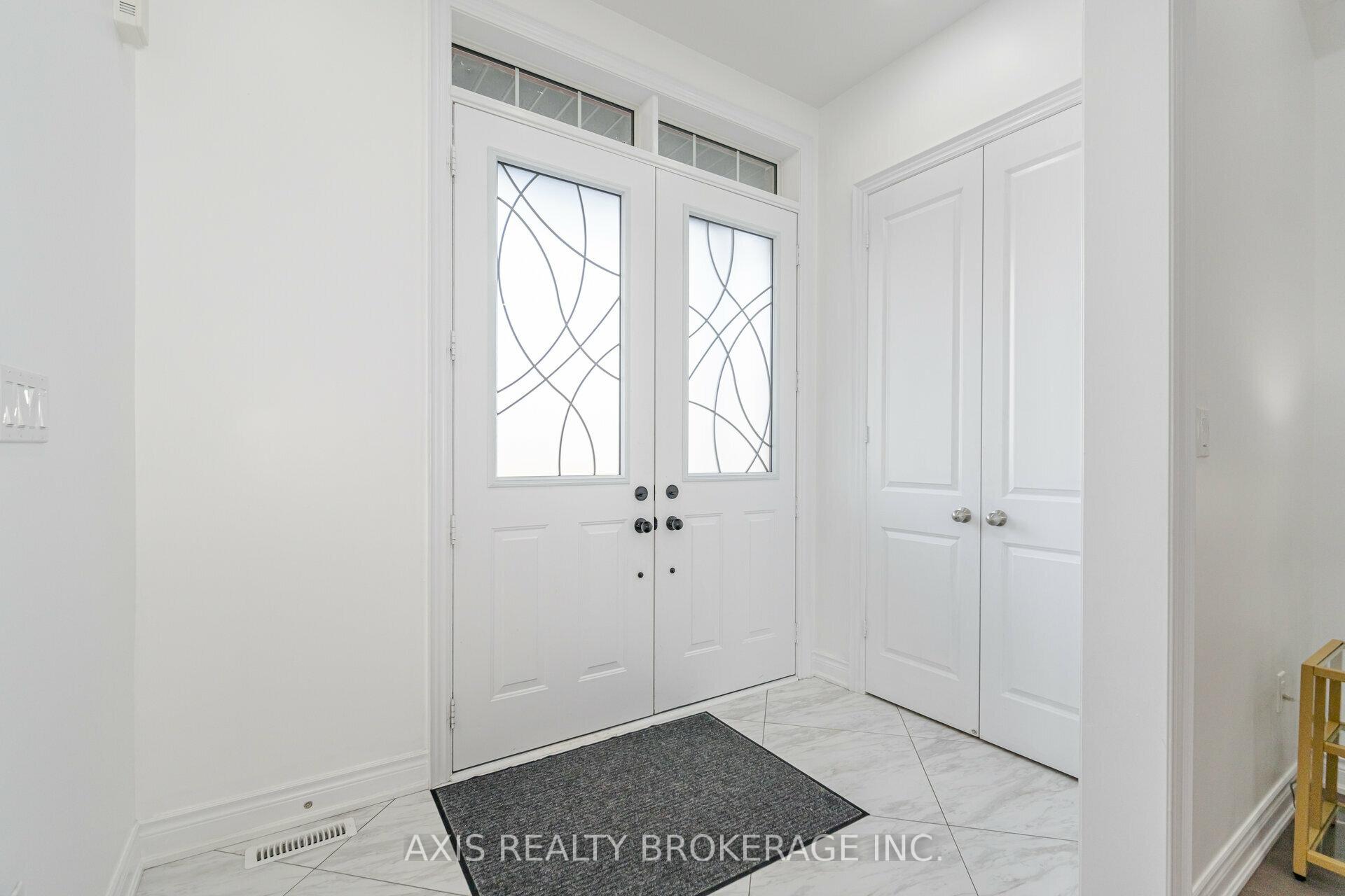 Photo 3 of 65 Bellefond Street, Vaughan, Kleinburg — HOMEH