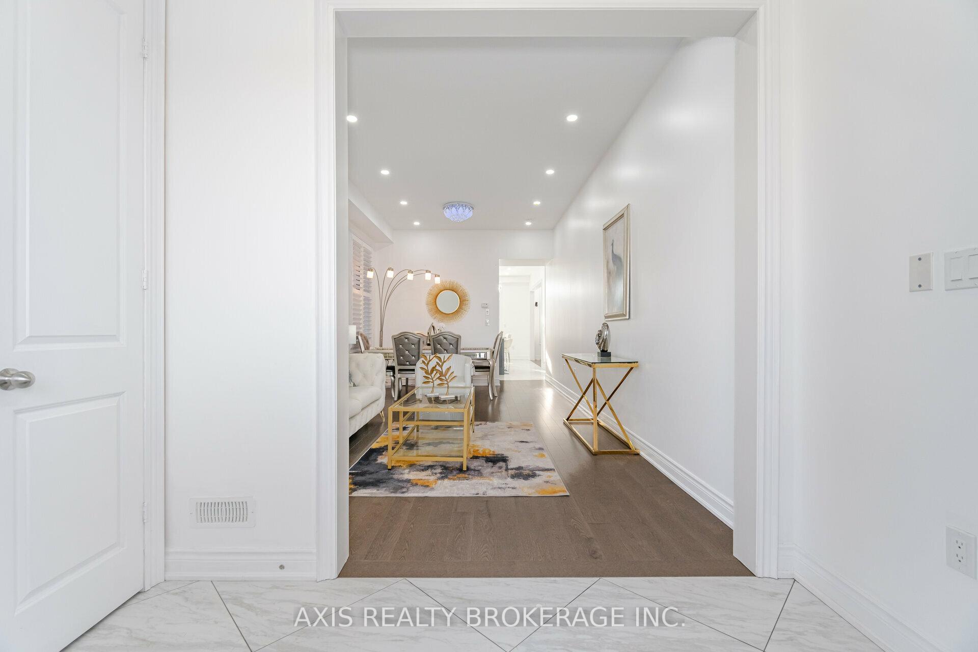 Photo 4 of 65 Bellefond Street, Vaughan, Kleinburg — HOMEH
