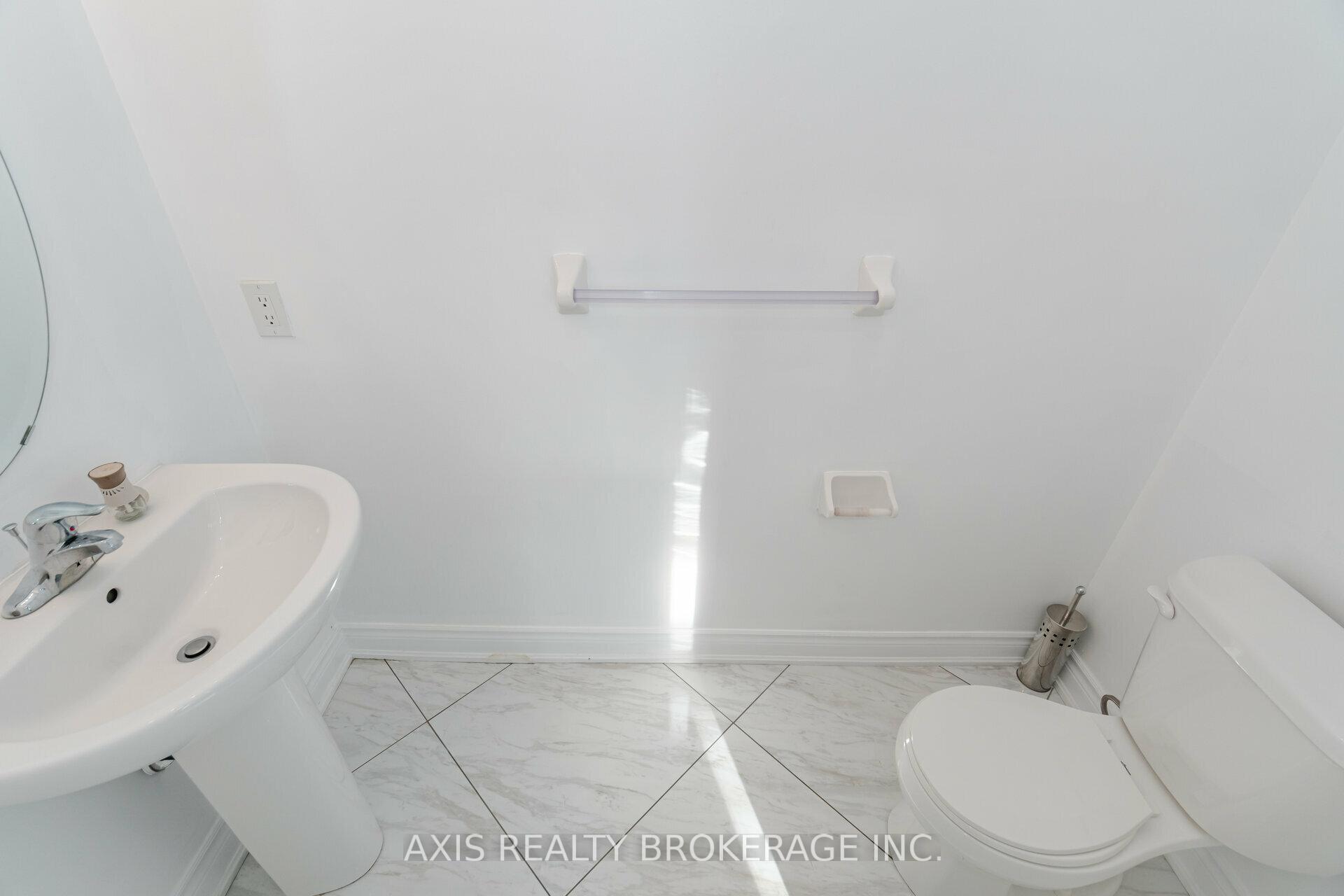 Photo 15 of 65 Bellefond Street, Vaughan, Kleinburg — HOMEH