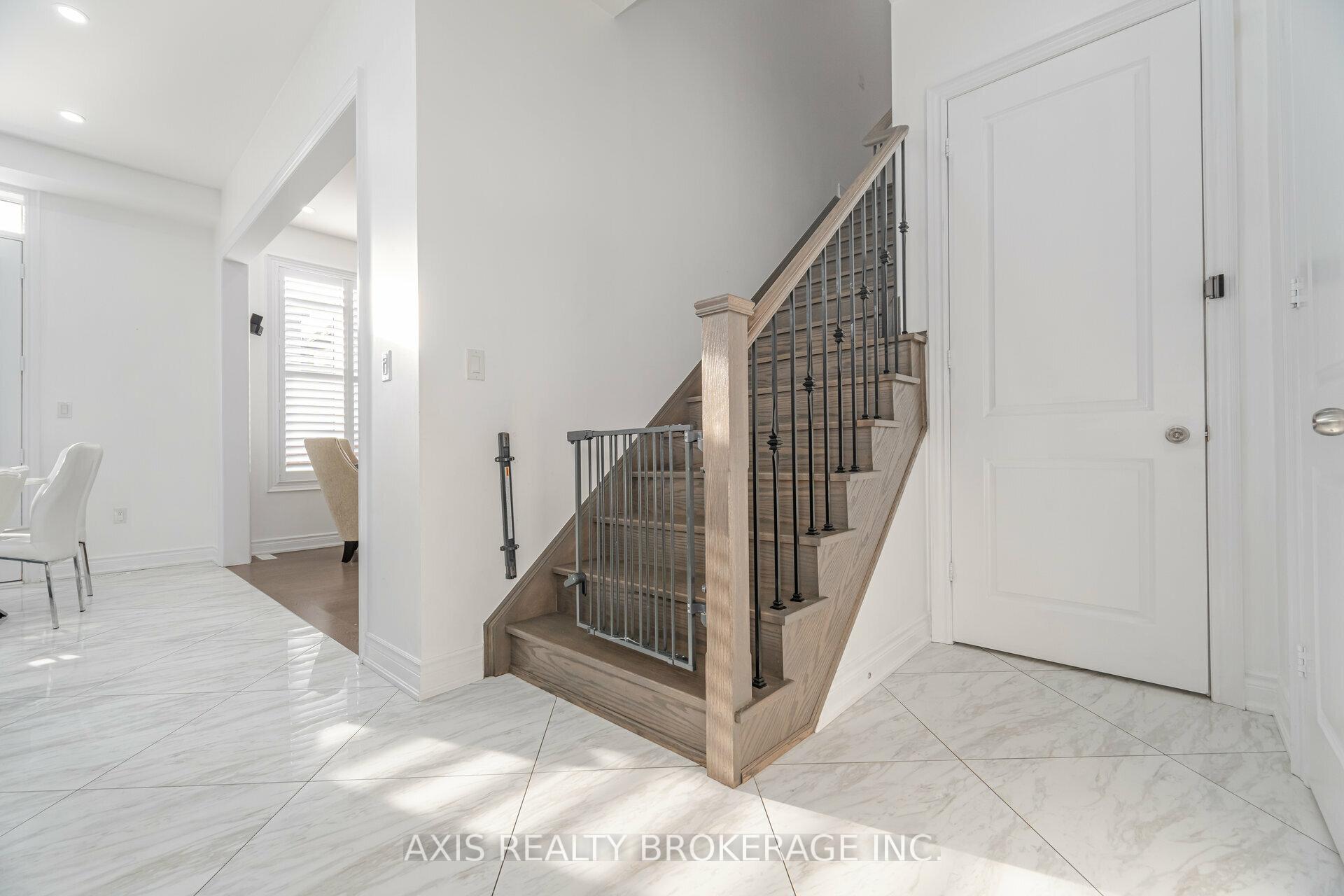 Photo 17 of 65 Bellefond Street, Vaughan, Kleinburg — HOMEH