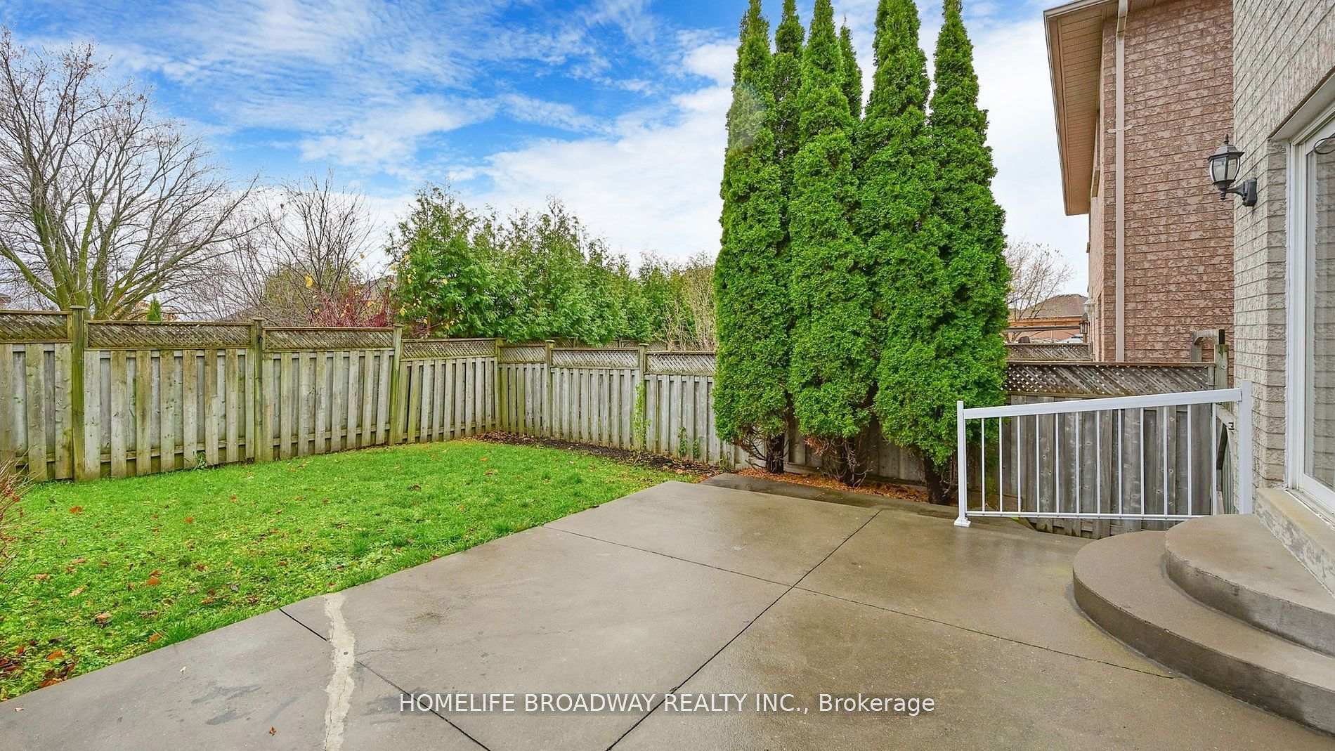 Photo 39 of 31 Corkwood Crescent, Vaughan, Maple — HOMEH