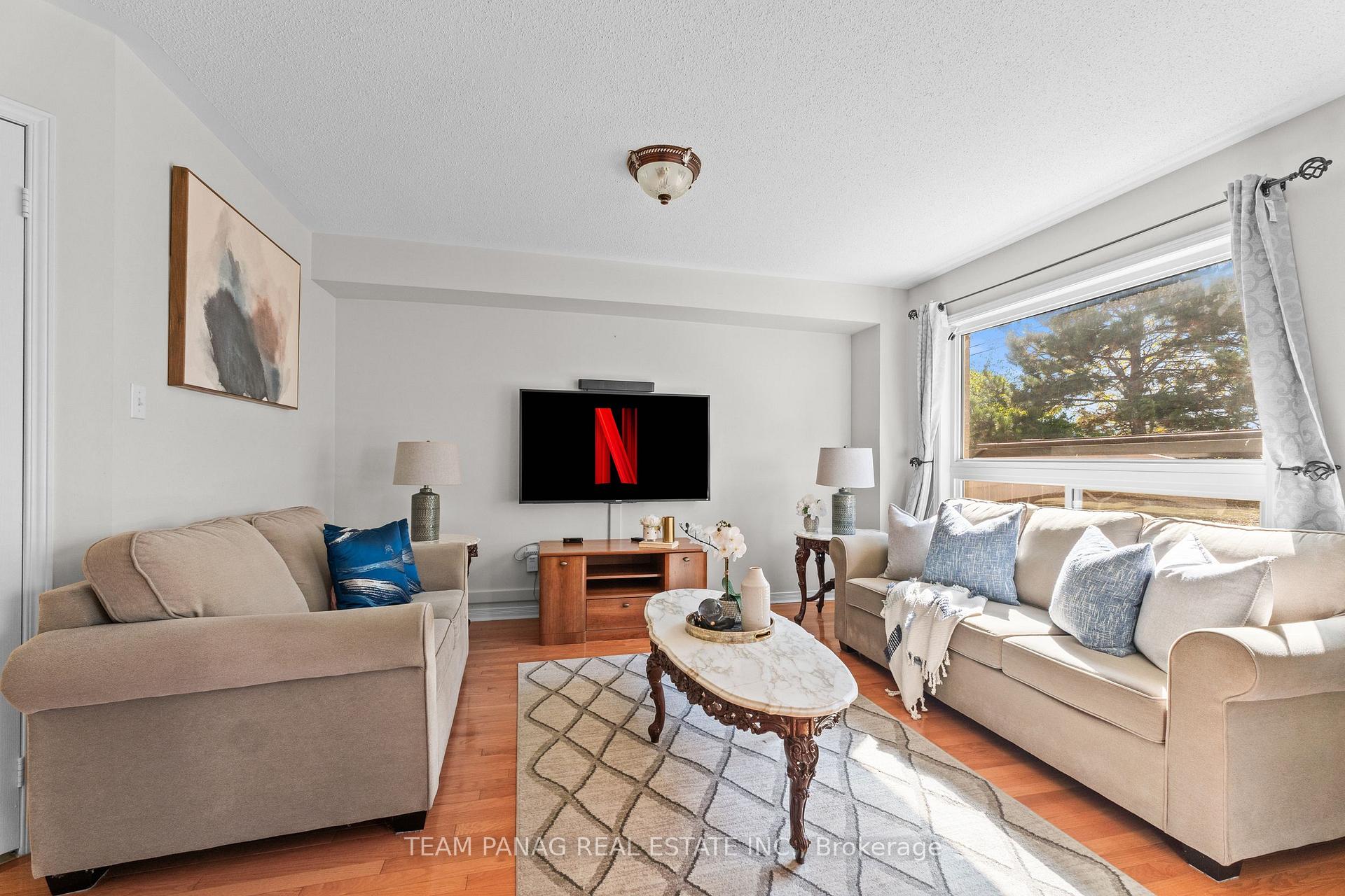 Photo 8 of 80 Saintsbury Crescent, Brampton, Sandringham-Wellington — HOMEH