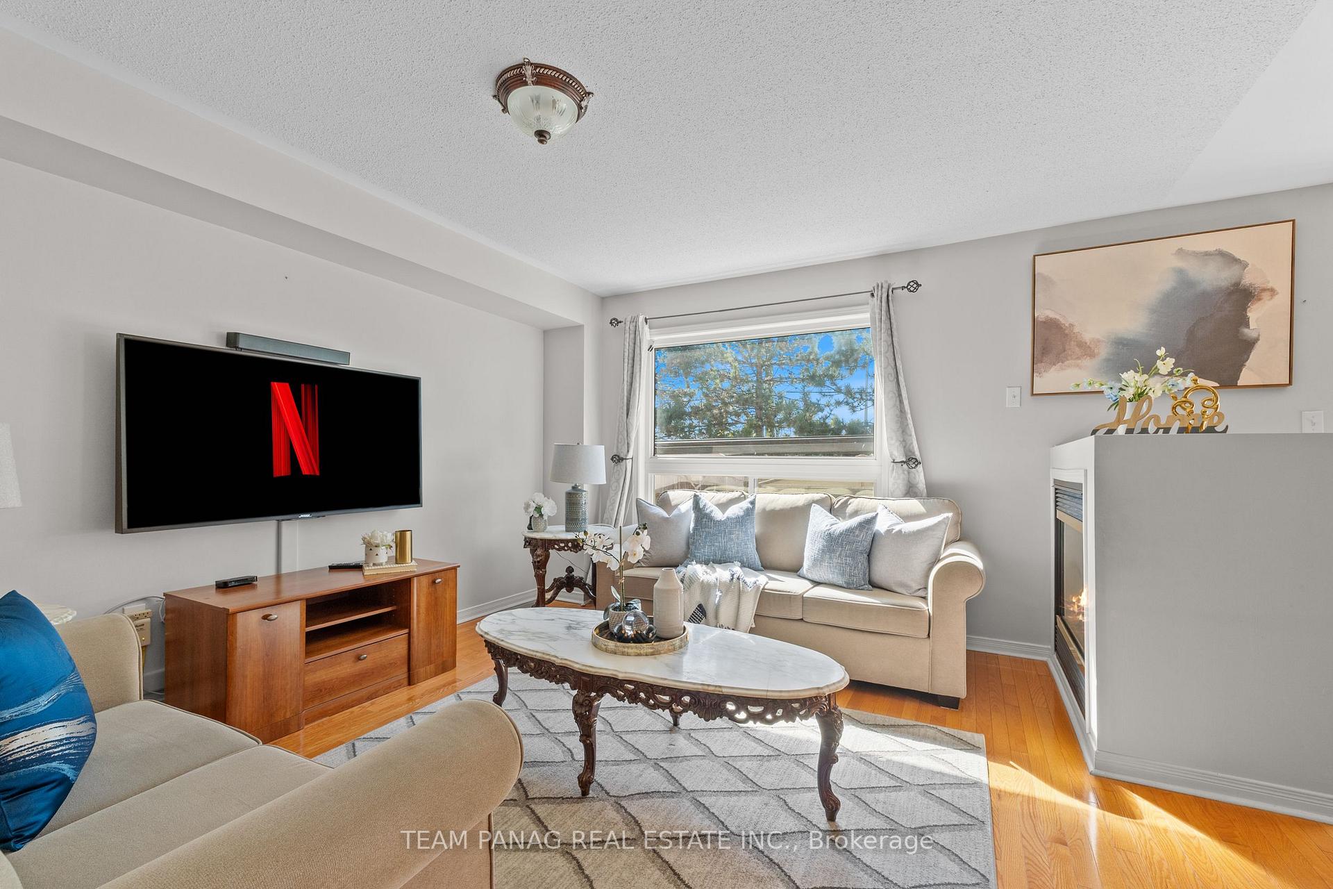 Photo 10 of 80 Saintsbury Crescent, Brampton, Sandringham-Wellington — HOMEH