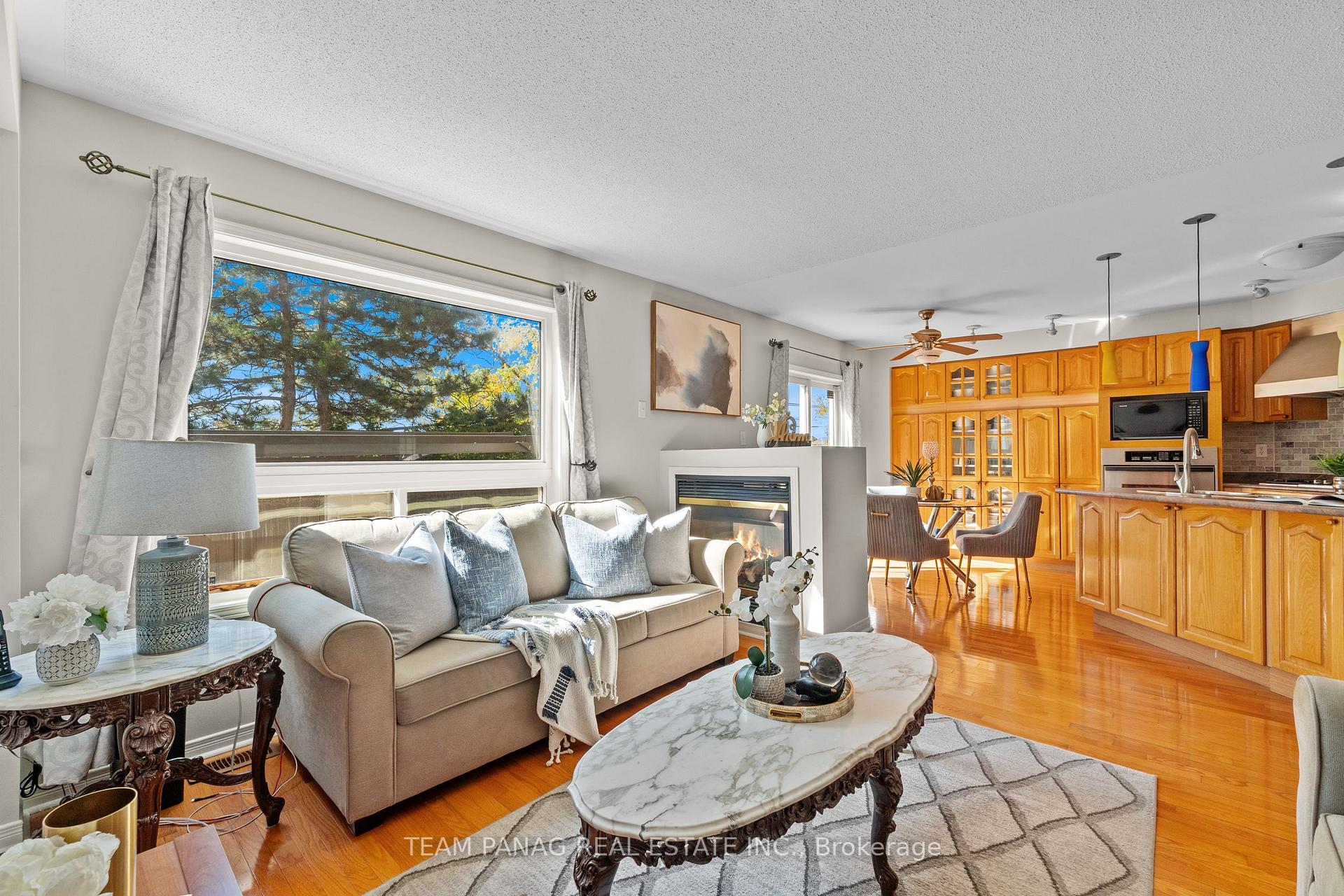 Photo 11 of 80 Saintsbury Crescent, Brampton, Sandringham-Wellington — HOMEH