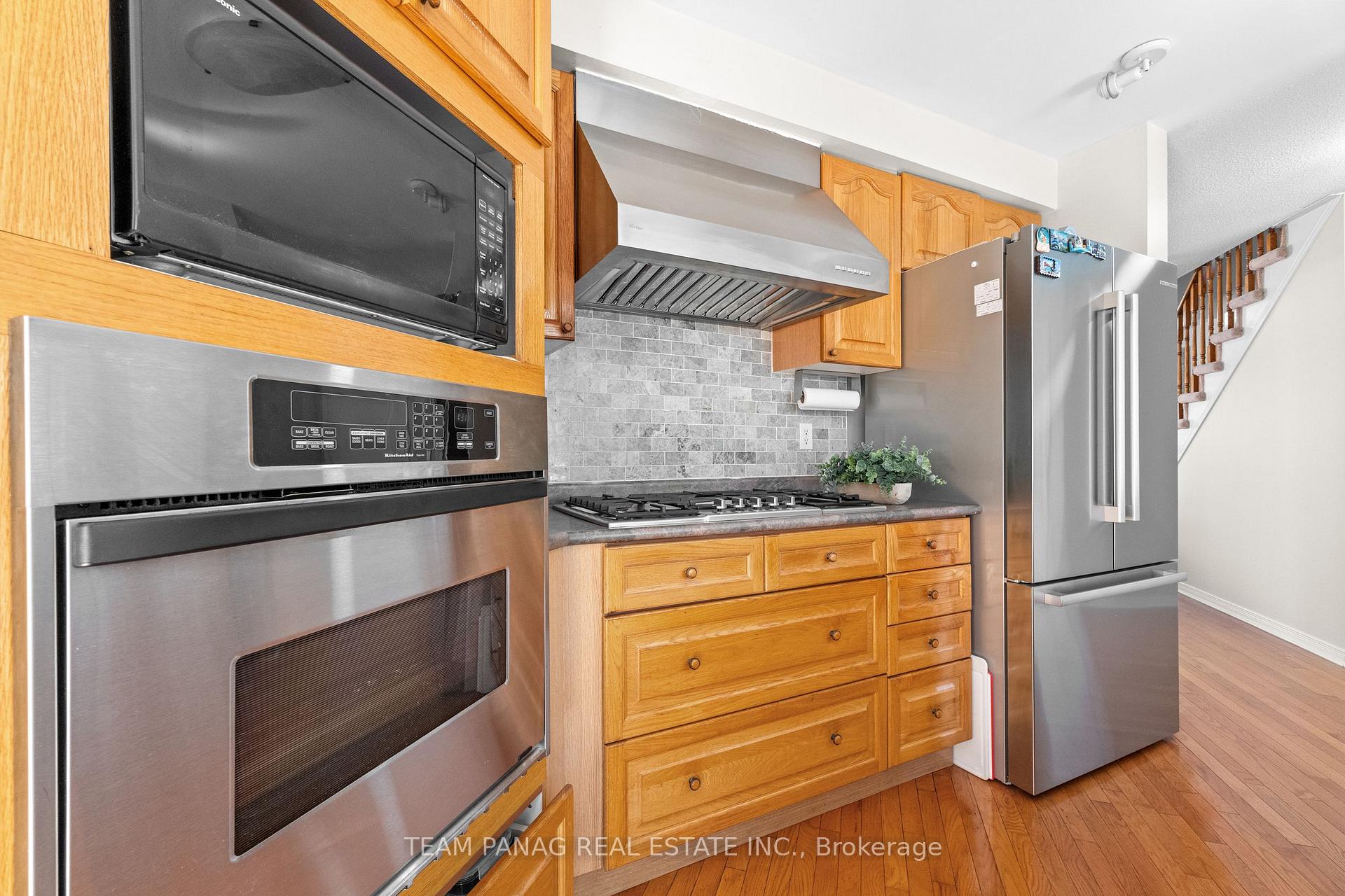 Photo 16 of 80 Saintsbury Crescent, Brampton, Sandringham-Wellington — HOMEH