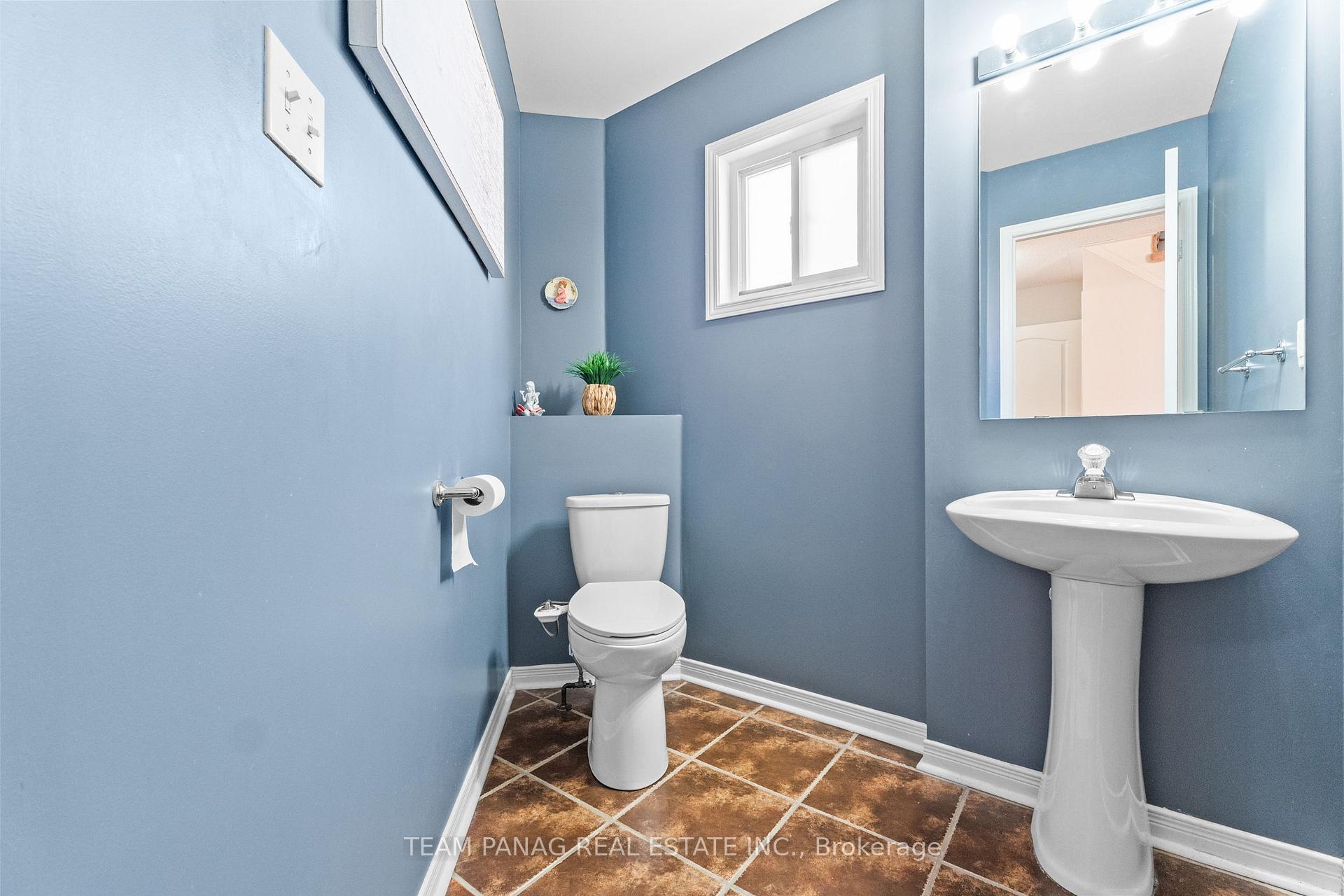 Photo 18 of 80 Saintsbury Crescent, Brampton, Sandringham-Wellington — HOMEH
