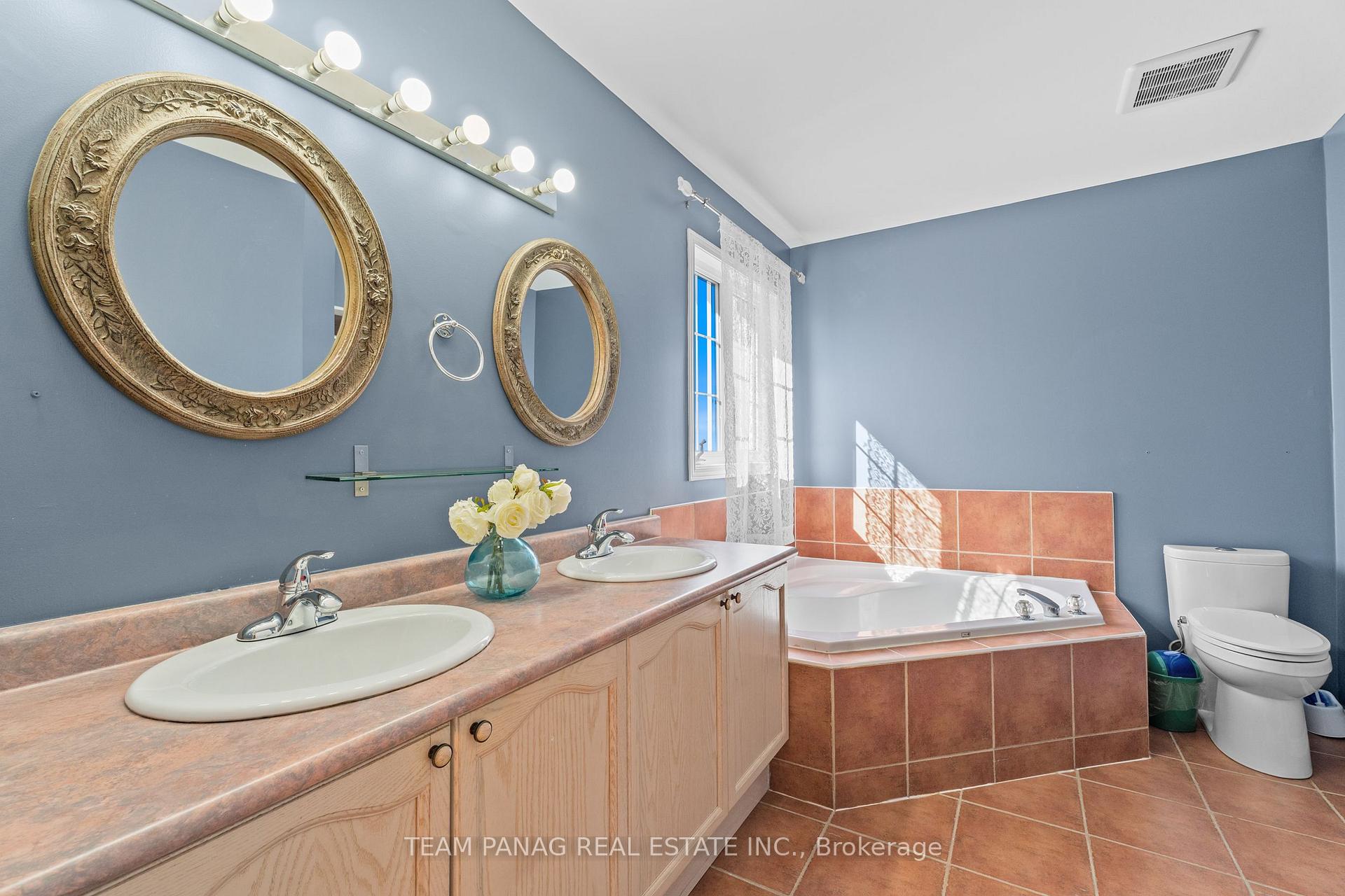 Photo 23 of 80 Saintsbury Crescent, Brampton, Sandringham-Wellington — HOMEH