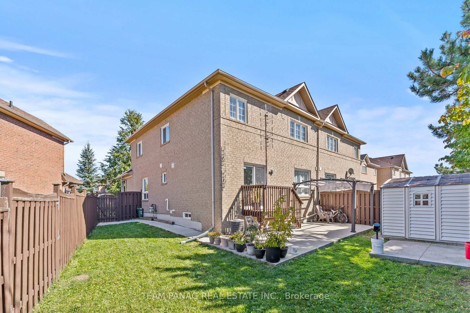 Photo 32 of 80 Saintsbury Crescent, Brampton, Sandringham-Wellington — HOMEH
