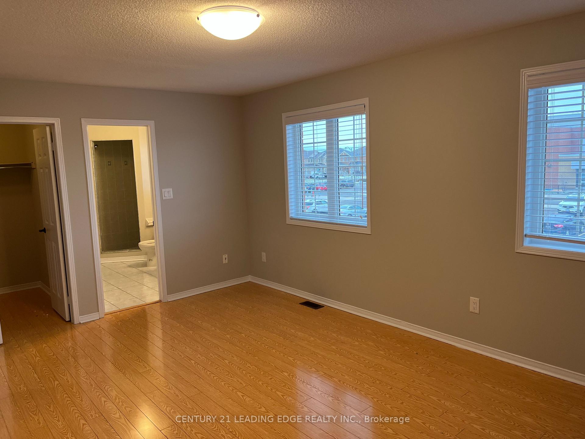 Photo 11 of Unit Main & Upper, 12 Owens Road, Brampton, Credit Valley — HOMEH