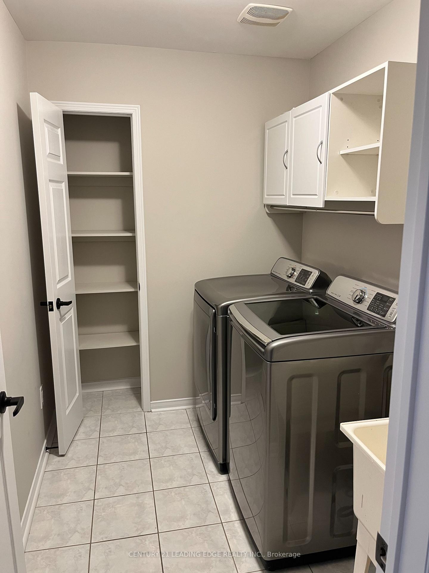 Photo 2 of Unit Main & Upper, 12 Owens Road, Brampton, Credit Valley — HOMEH