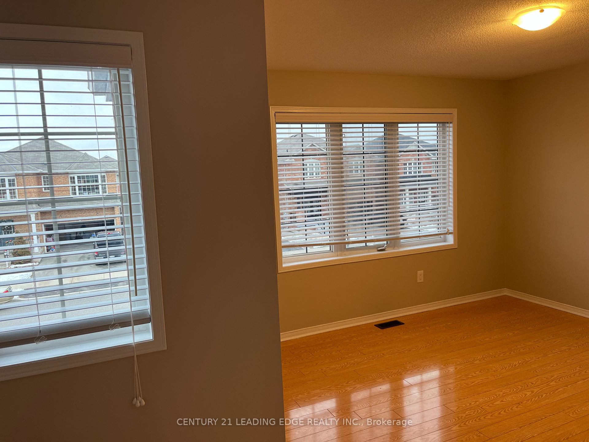 Photo 13 of Unit Main & Upper, 12 Owens Road, Brampton, Credit Valley — HOMEH