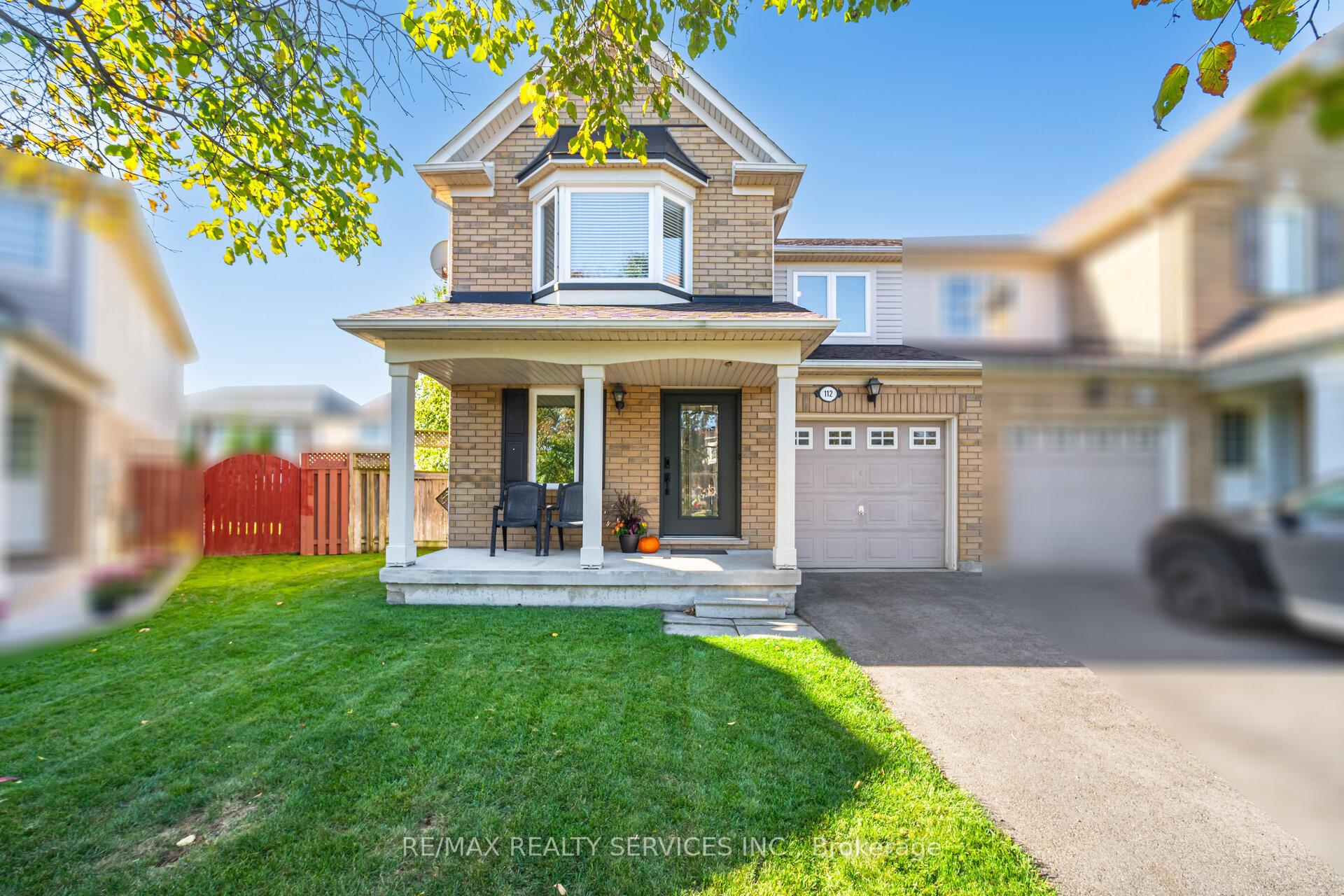 Photo 2 of 112 Sweetwood Circle, Brampton, Fletcher's Meadow — HOMEH