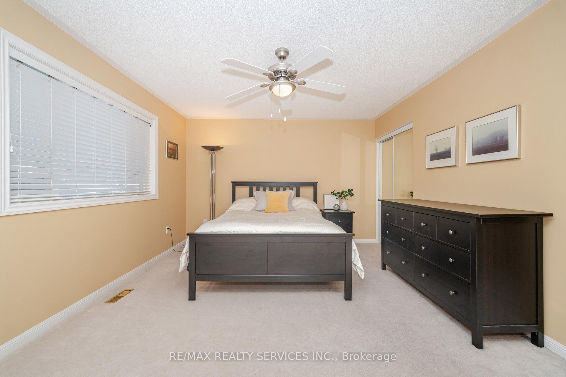 Photo 29 of 112 Sweetwood Circle, Brampton, Fletcher's Meadow — HOMEH