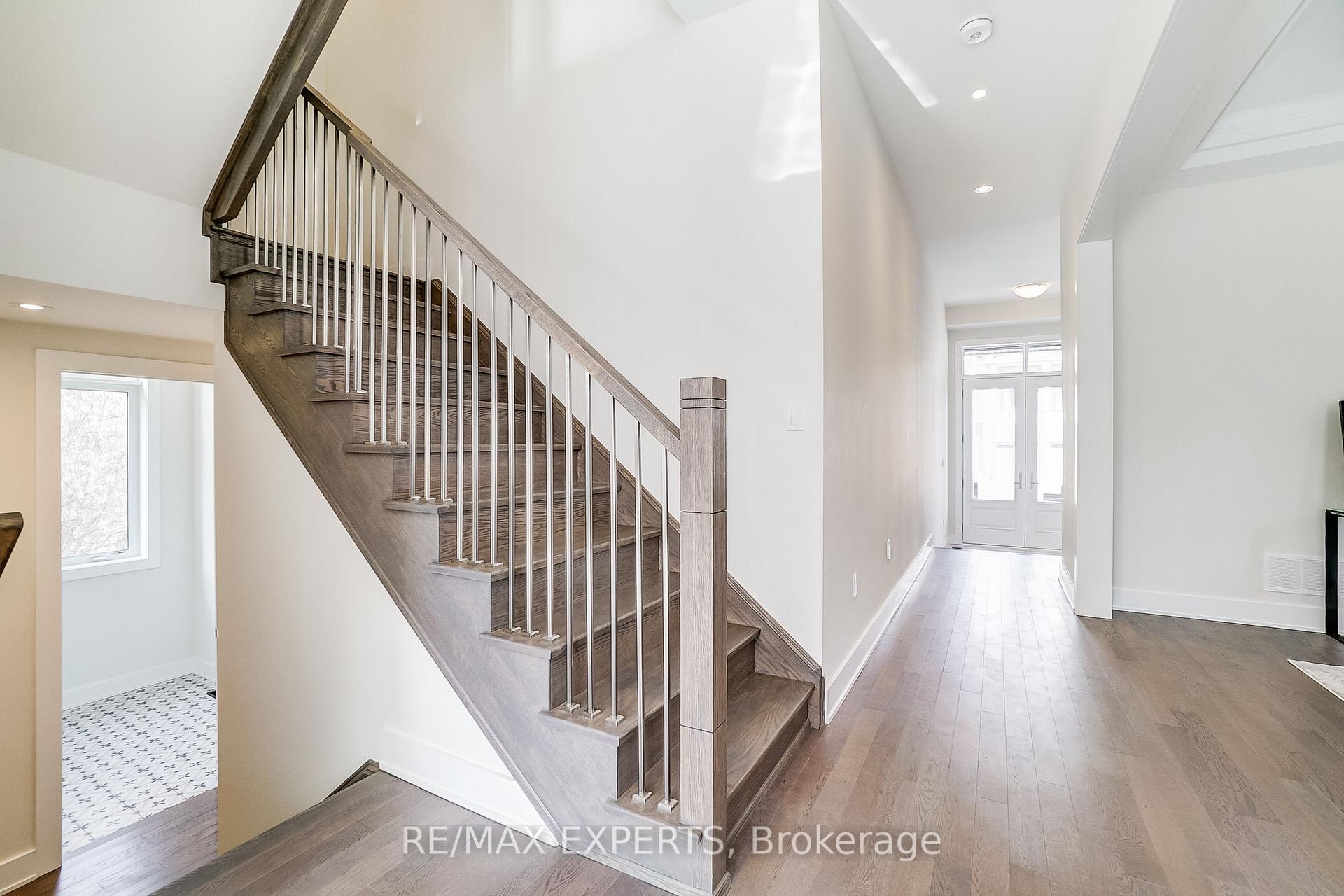 Photo 8 of 223 Factor Street, Vaughan, Kleinburg — HOMEH
