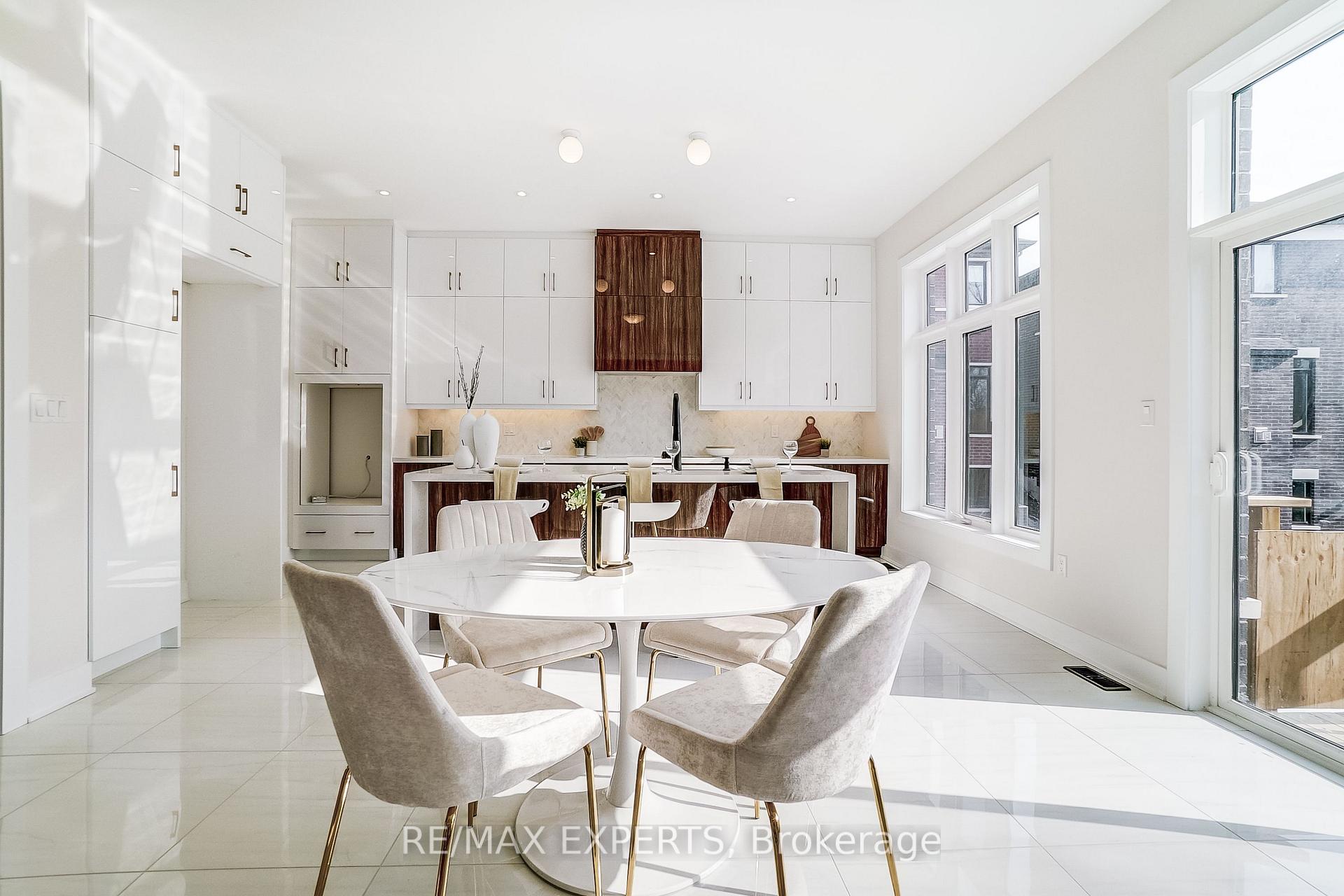 Photo 10 of 223 Factor Street, Vaughan, Kleinburg — HOMEH