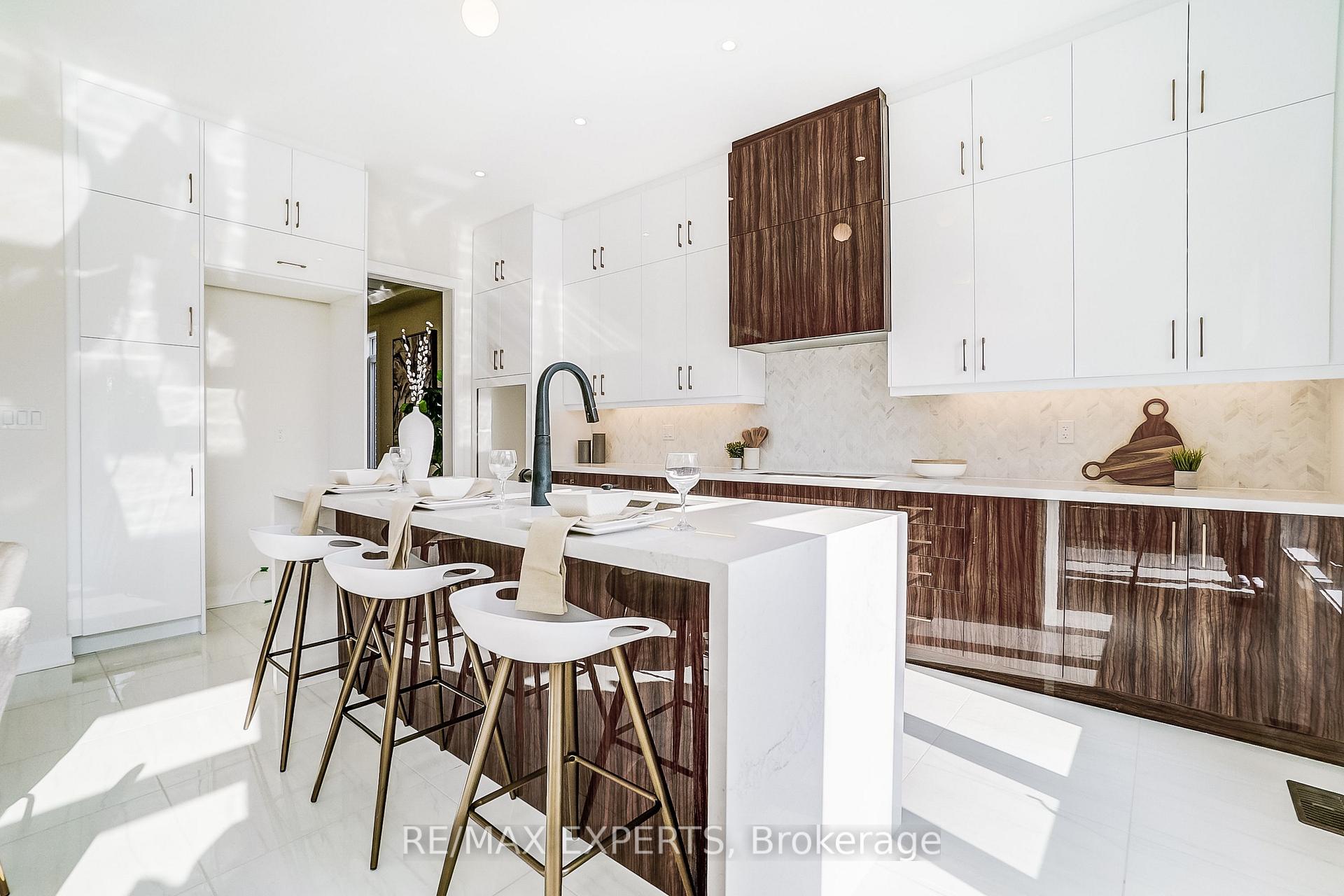 Photo 11 of 223 Factor Street, Vaughan, Kleinburg — HOMEH
