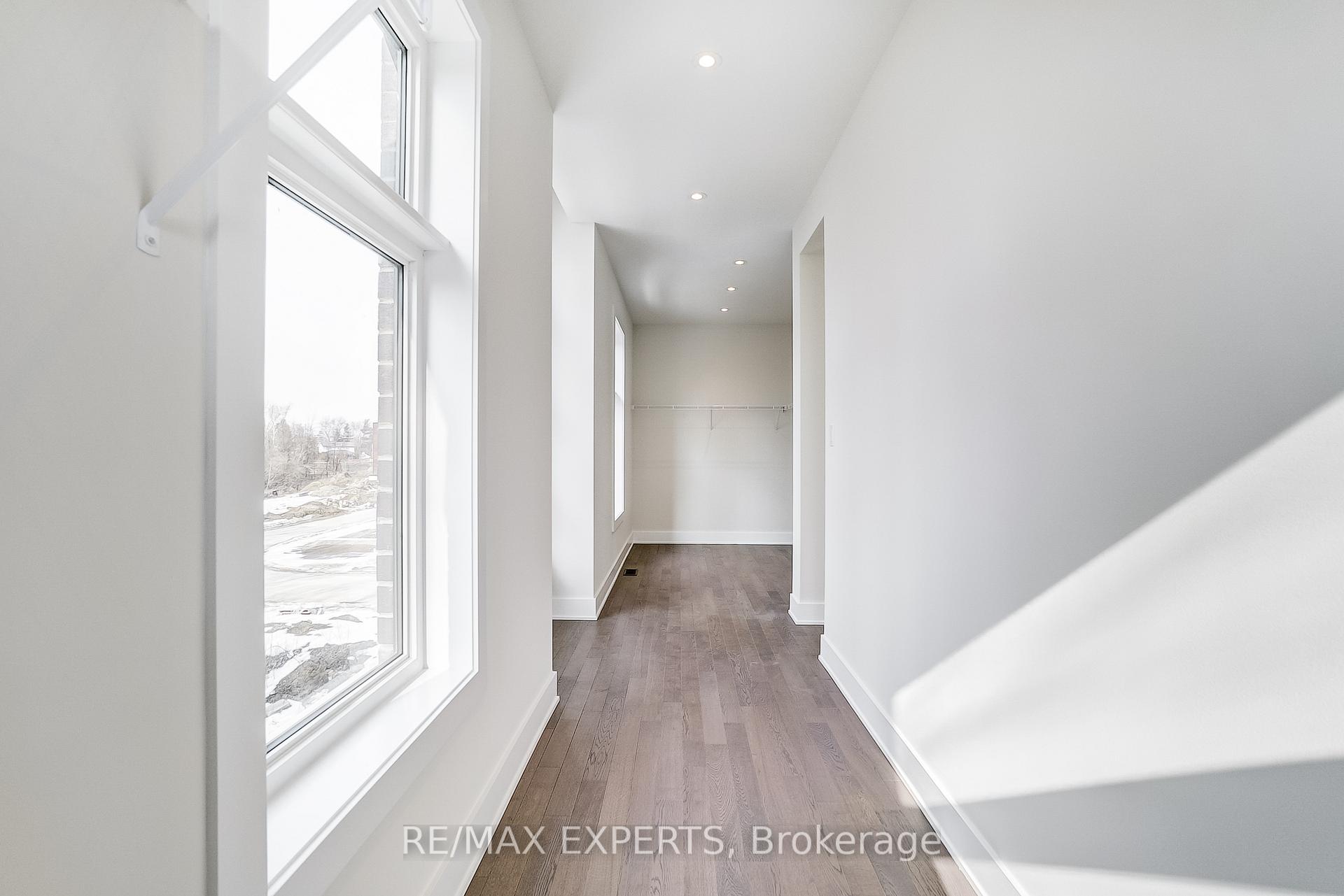 Photo 21 of 223 Factor Street, Vaughan, Kleinburg — HOMEH