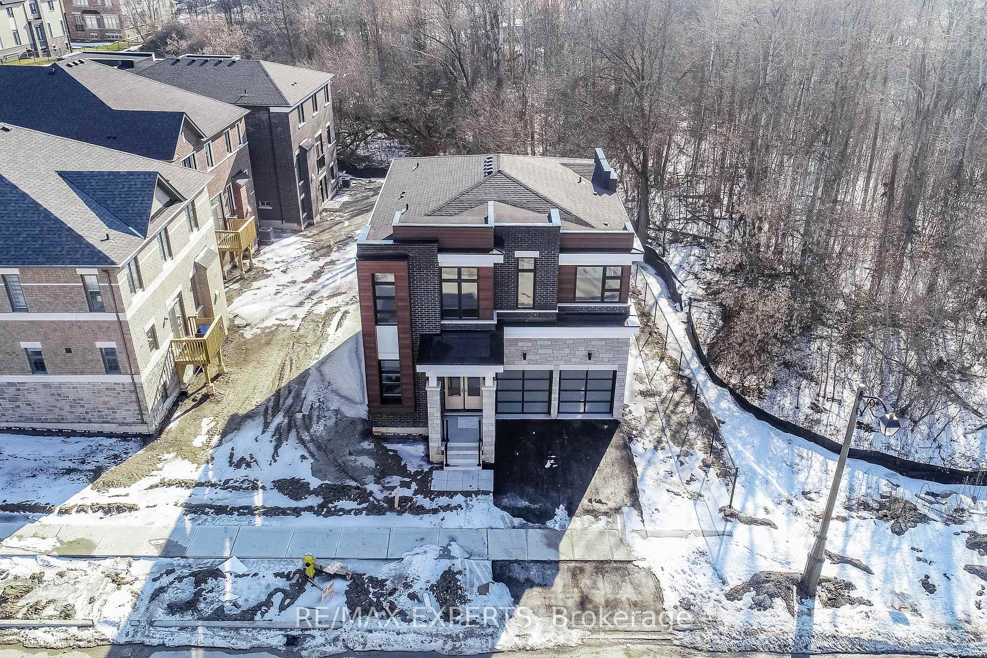 Photo 33 of 223 Factor Street, Vaughan, Kleinburg — HOMEH