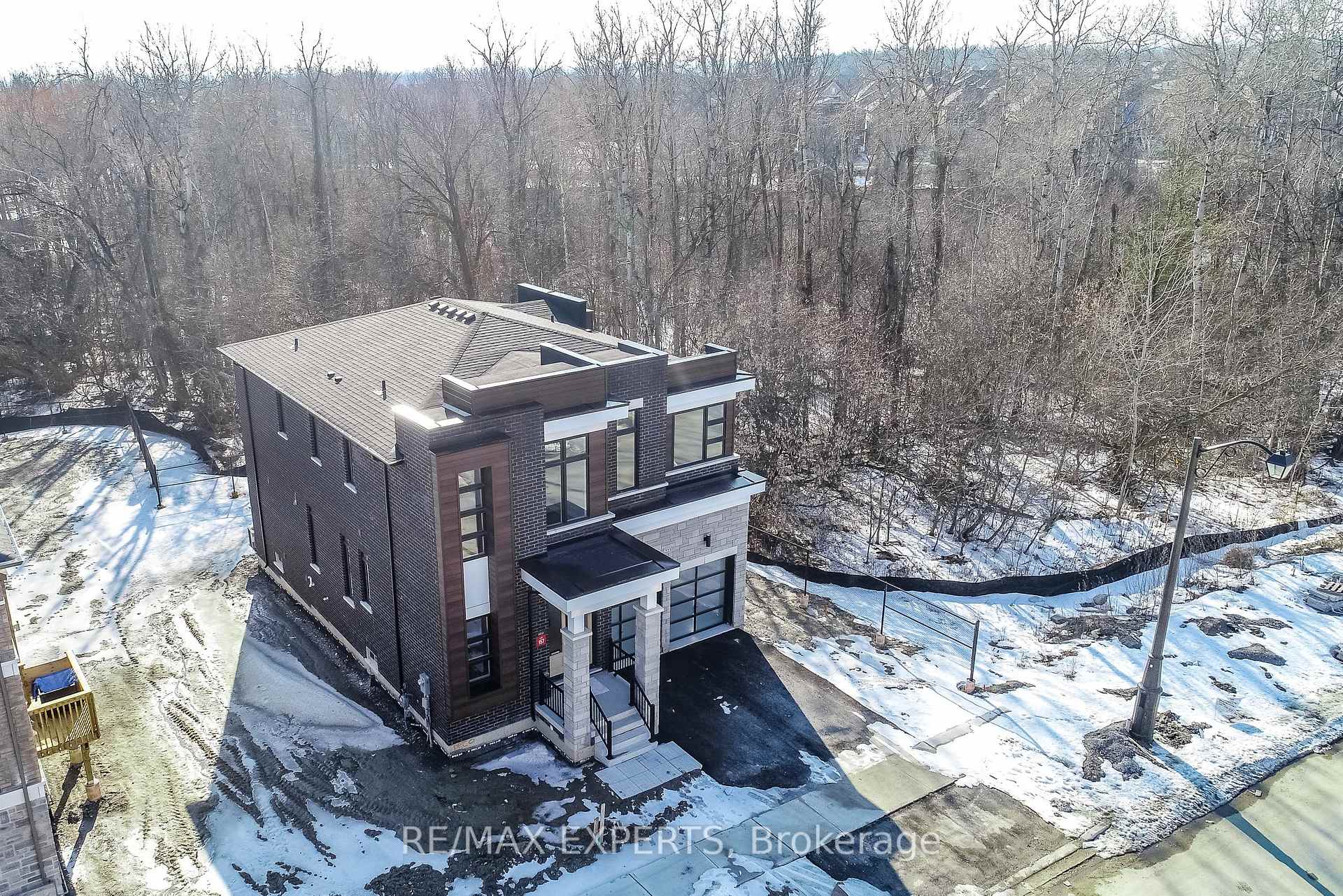 Photo 34 of 223 Factor Street, Vaughan, Kleinburg — HOMEH