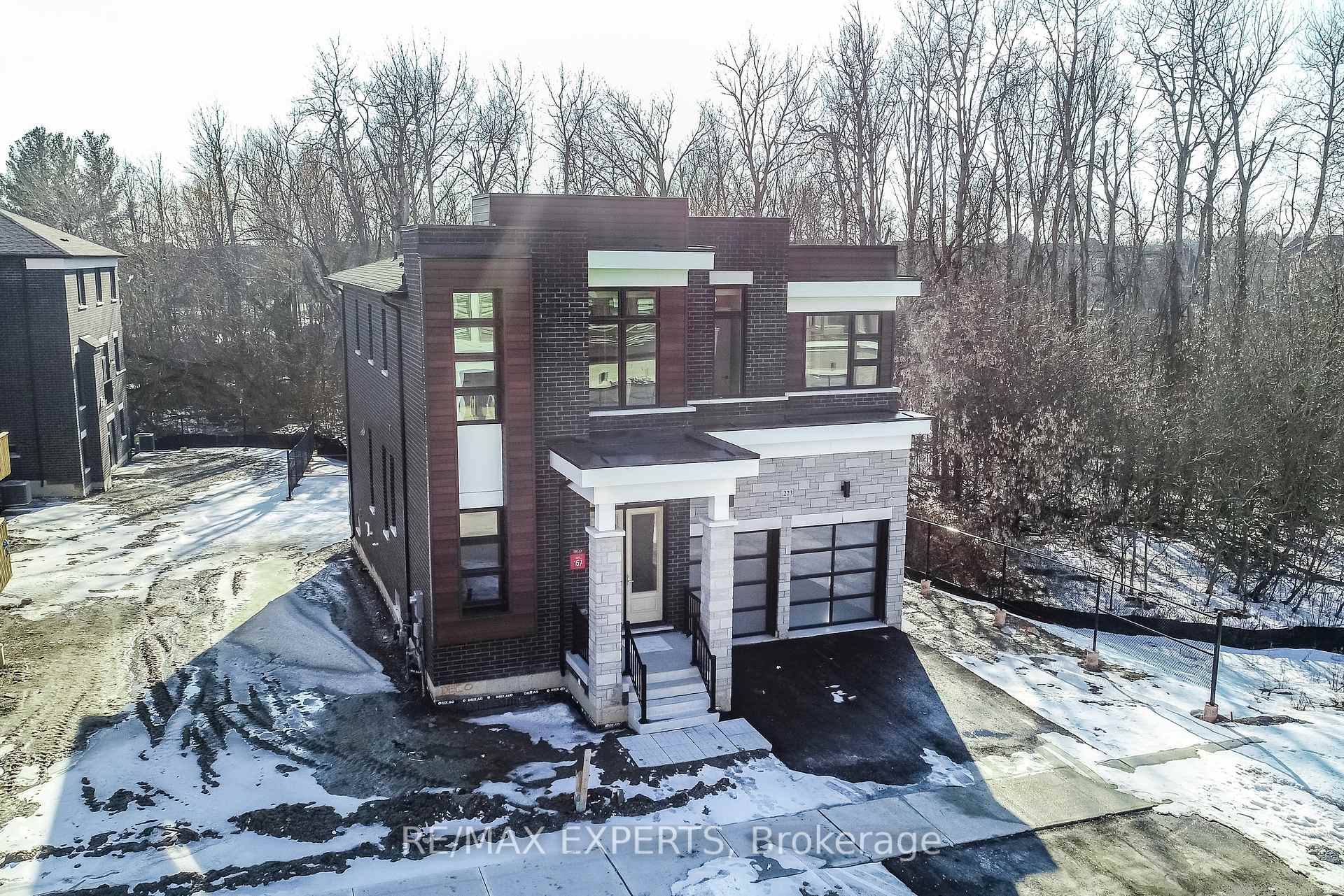 Photo 36 of 223 Factor Street, Vaughan, Kleinburg — HOMEH