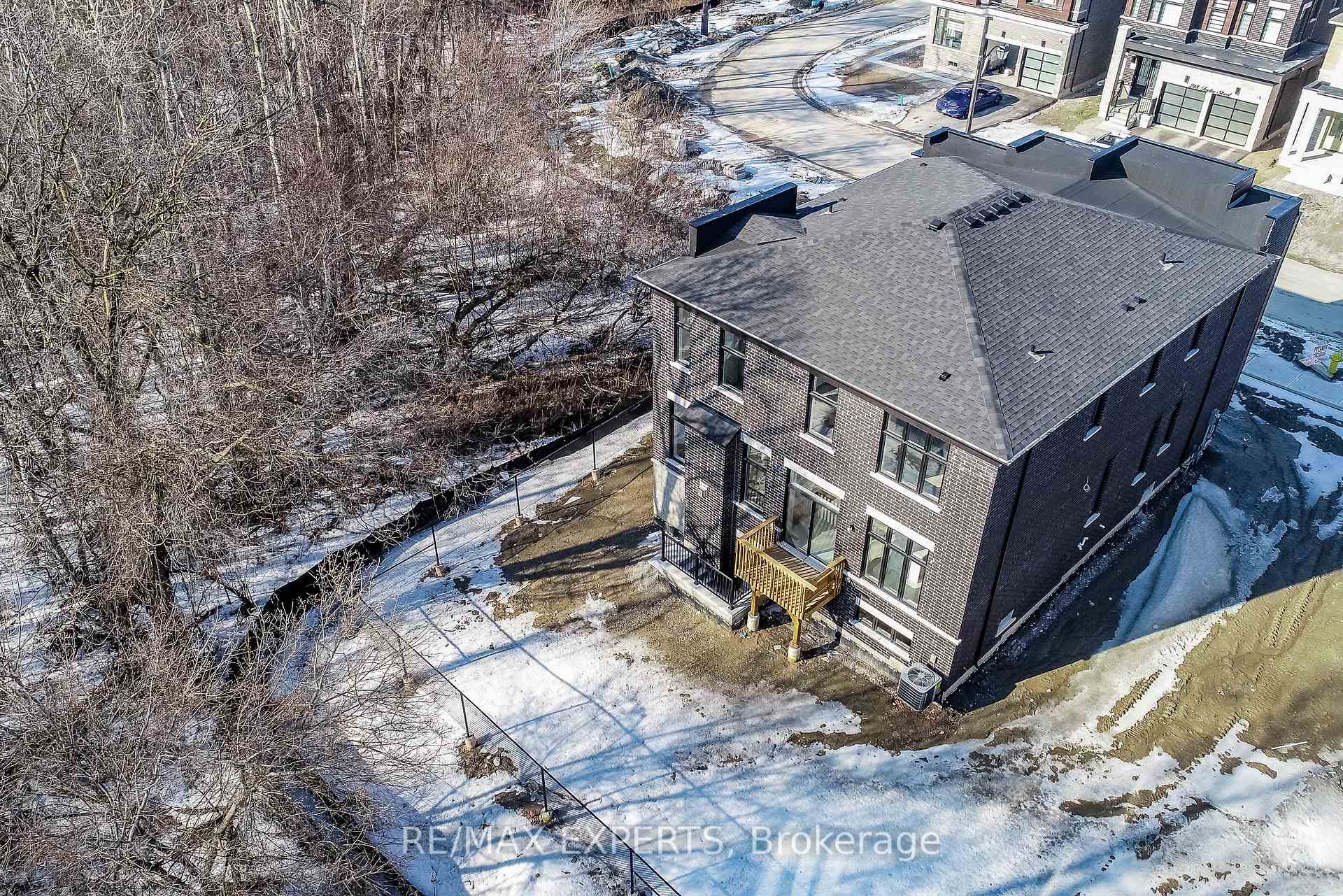 Photo 38 of 223 Factor Street, Vaughan, Kleinburg — HOMEH