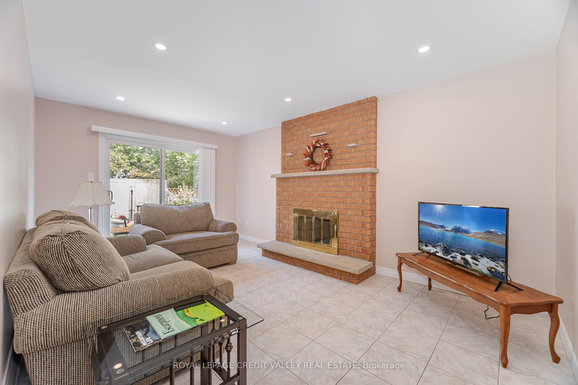 Photo 17 of 40 Finsbury Drive, Brampton, Southgate — HOMEH