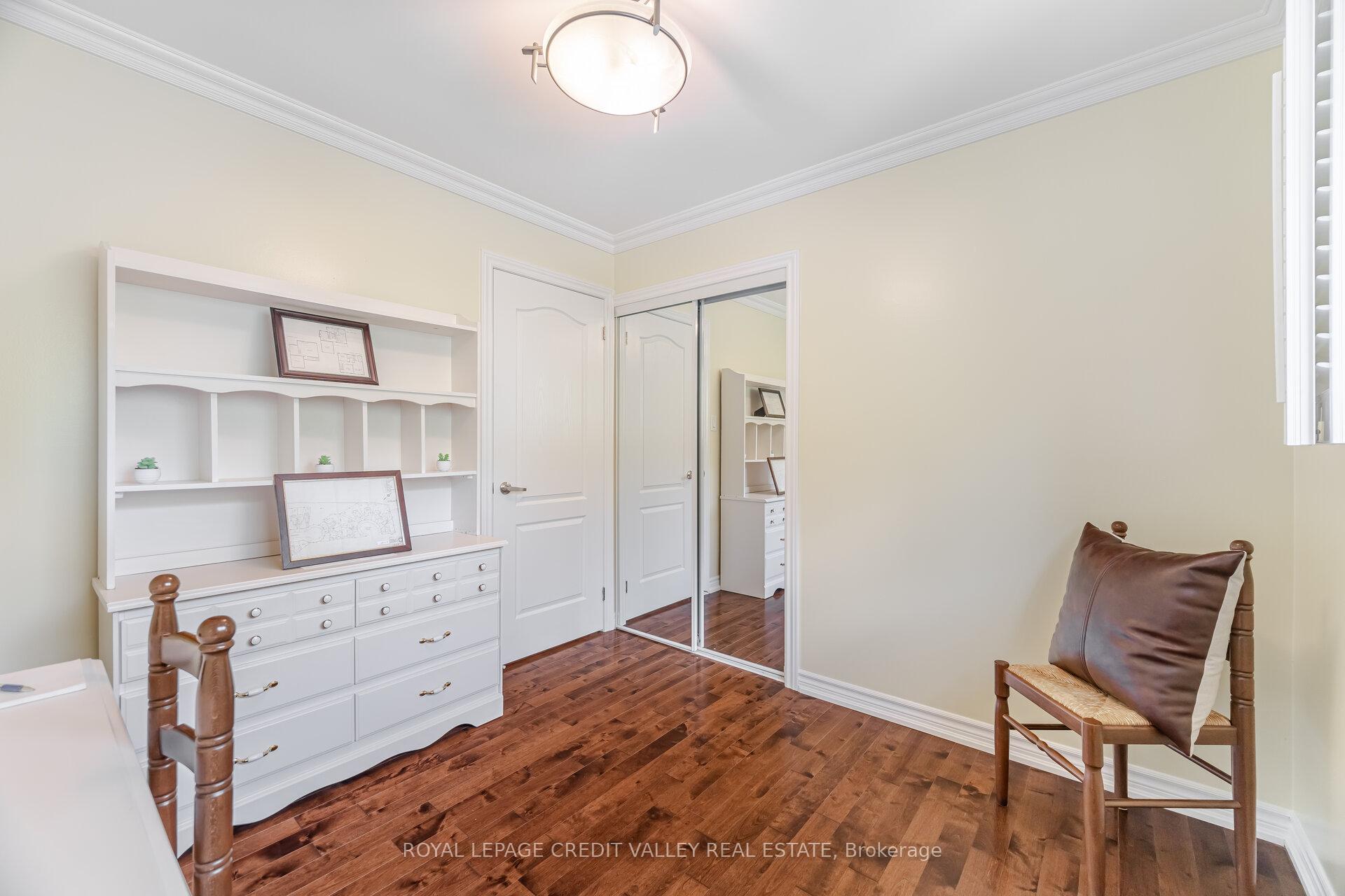 Photo 25 of 40 Finsbury Drive, Brampton, Southgate — HOMEH