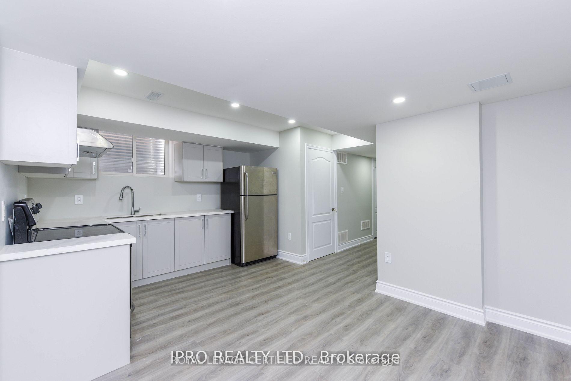Photo 7 of Unit Basement, 69 Vezna Crescent, Brampton, Credit Valley — HOMEH