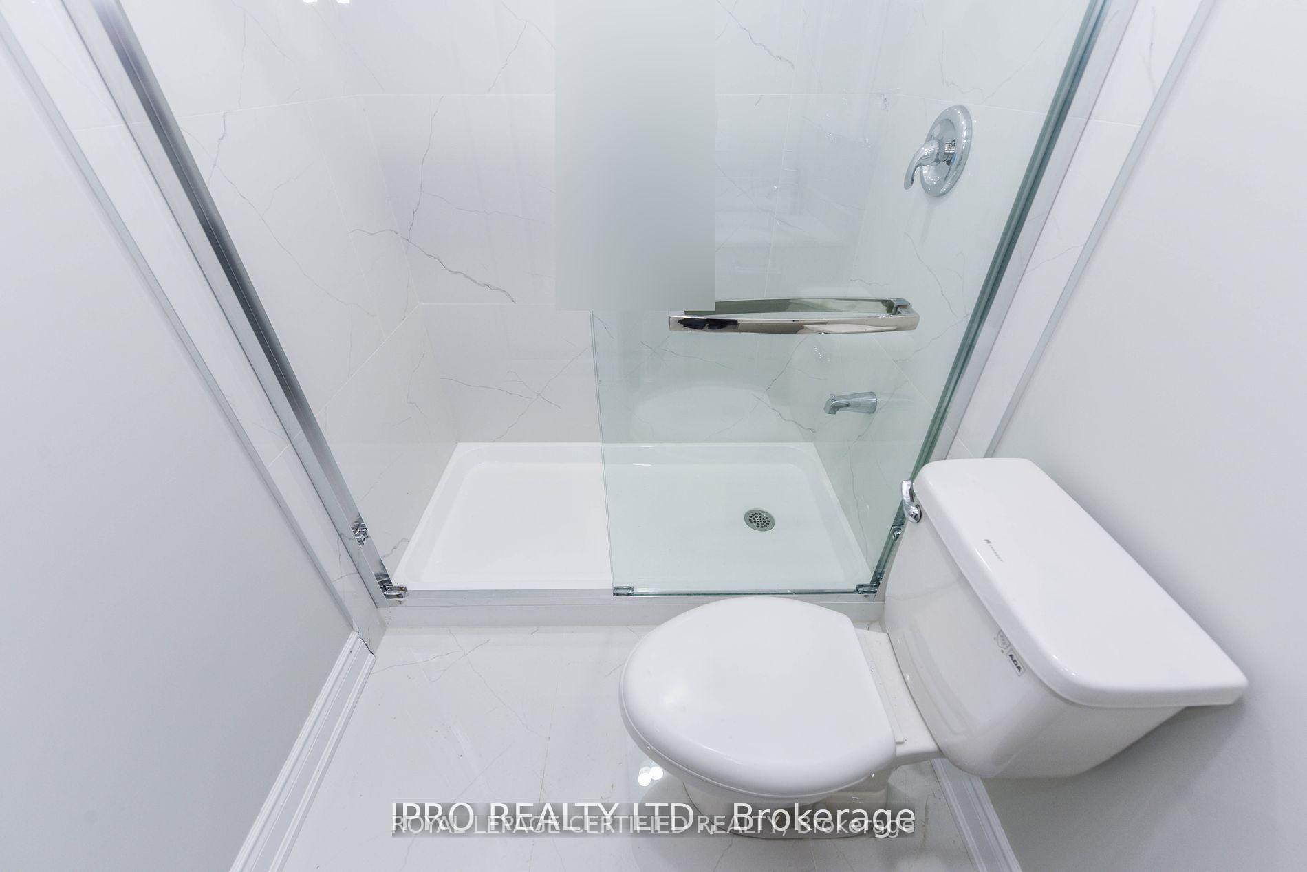 Photo 8 of Unit Basement, 69 Vezna Crescent, Brampton, Credit Valley — HOMEH