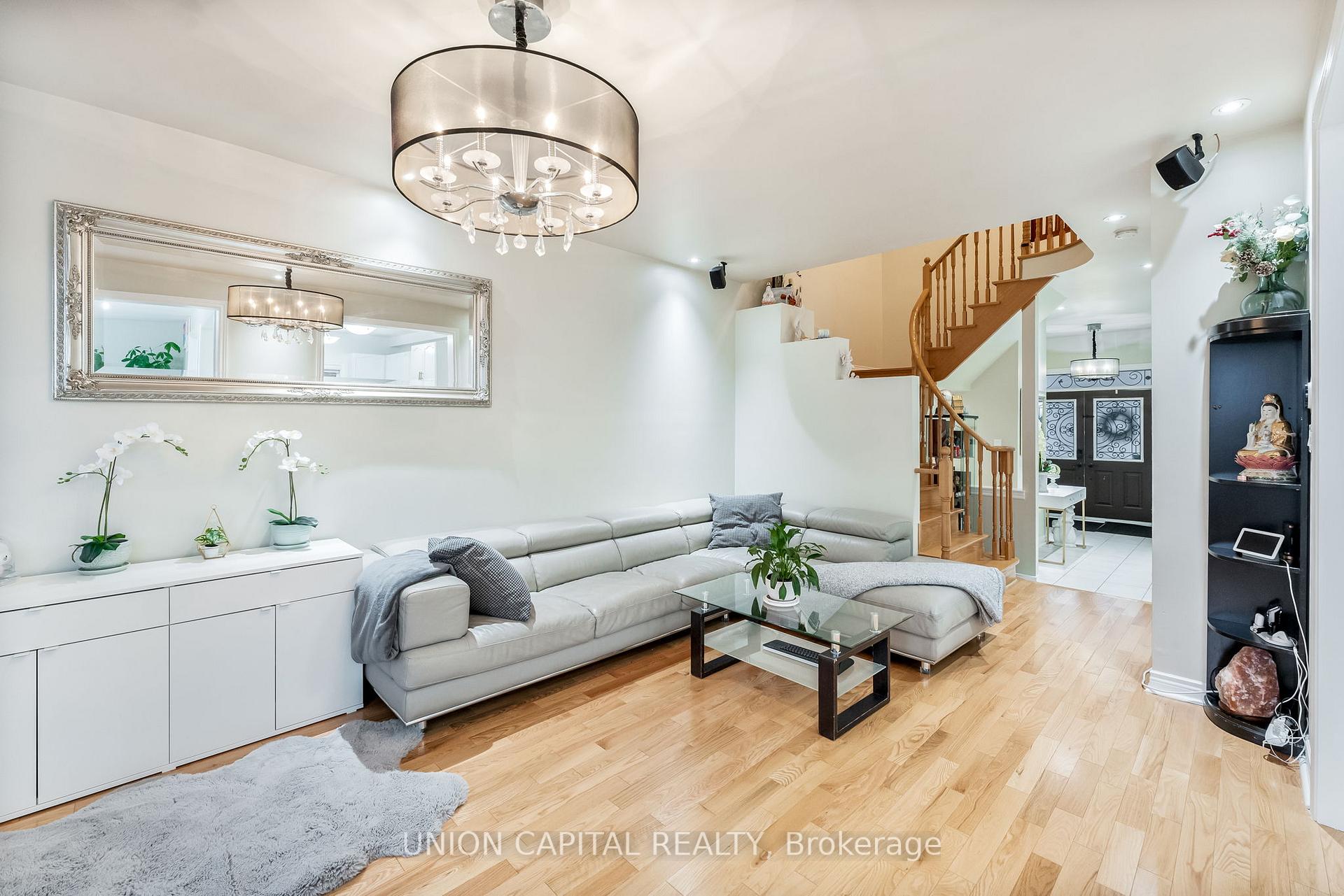Photo 6 of 53 Redtail Drive, Vaughan, Vellore Village — HOMEH