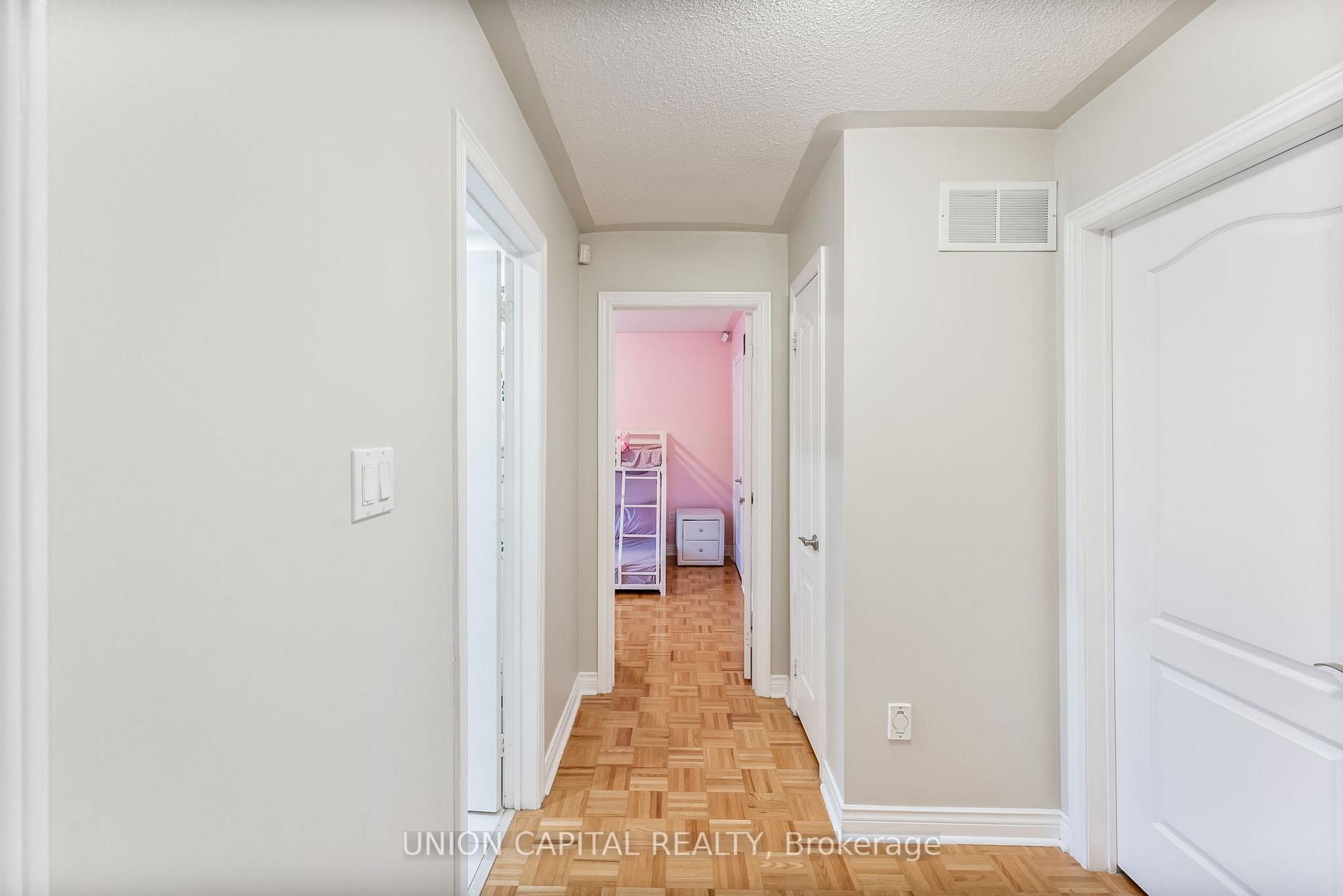 Photo 15 of 53 Redtail Drive, Vaughan, Vellore Village — HOMEH