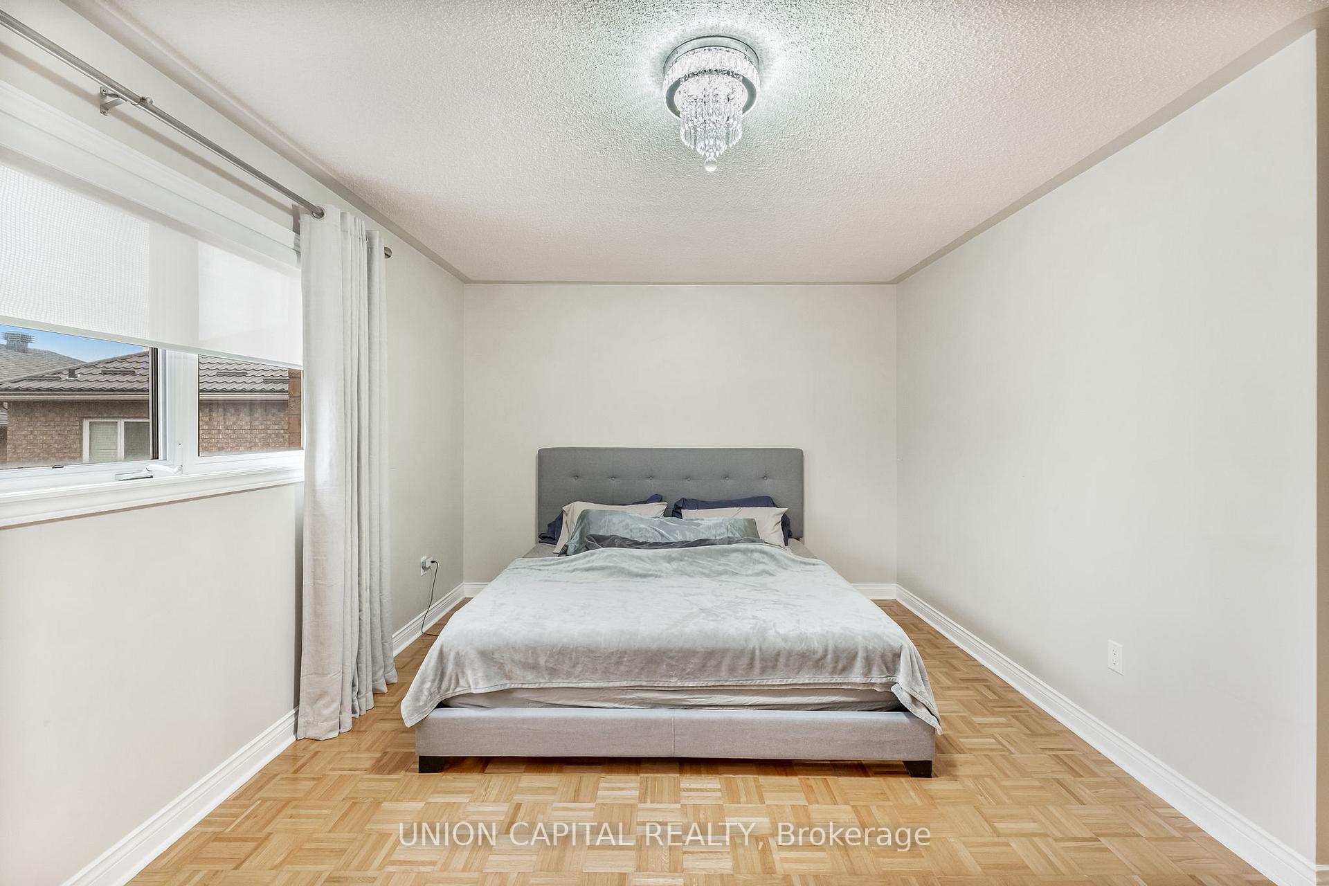 Photo 17 of 53 Redtail Drive, Vaughan, Vellore Village — HOMEH
