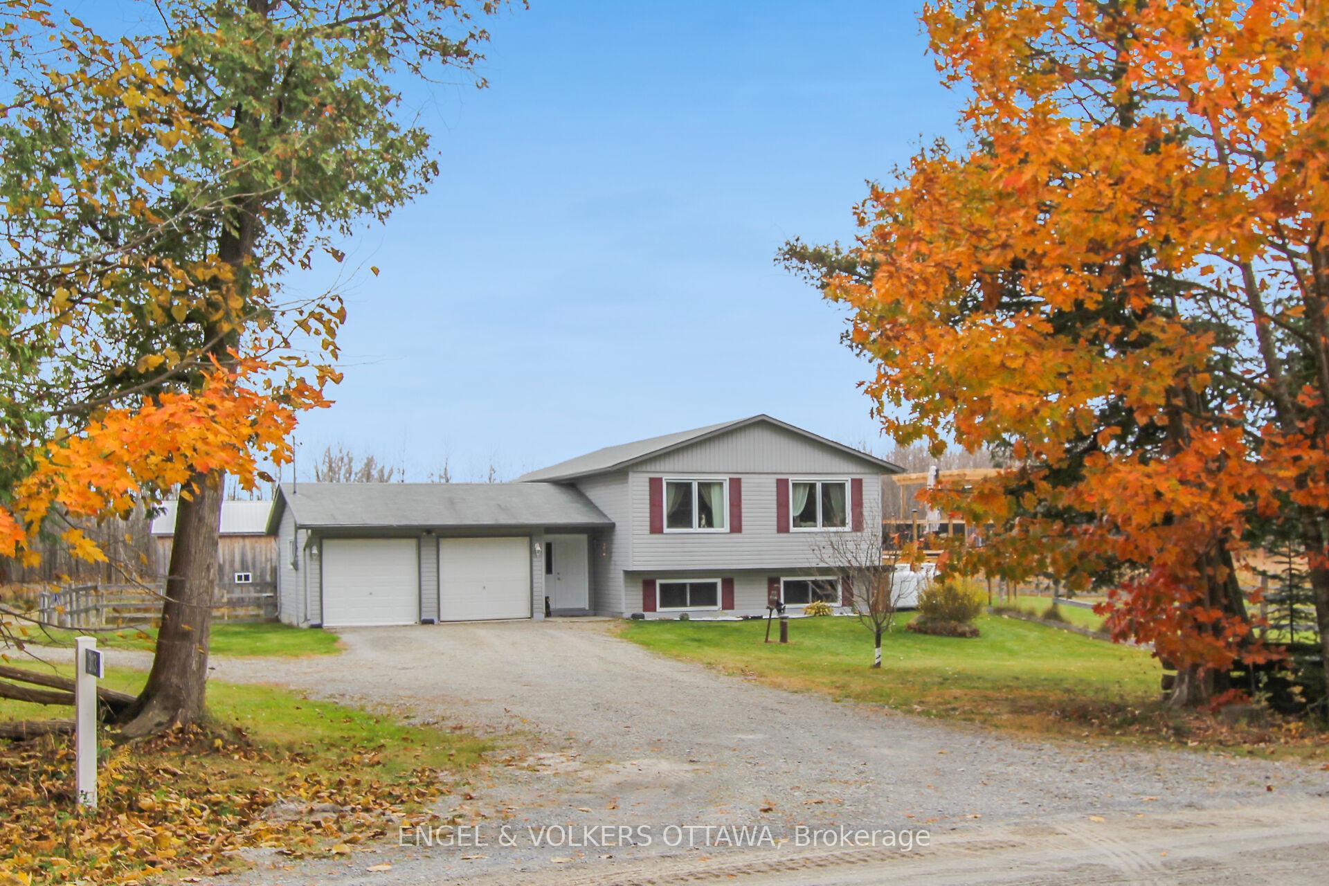 Photo 2 of 313 Davis Side Road, Beckwith, Beckwith Twp — HOMEH